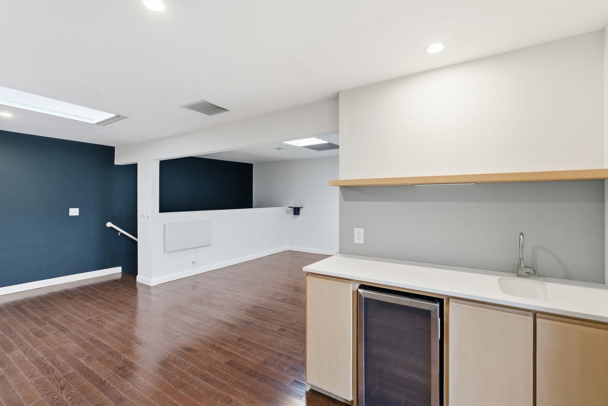 Detail Gallery Image 16 of 30 For 1004 9th Ave, Oakland,  CA 94606 - 1 Beds | 1/1 Baths