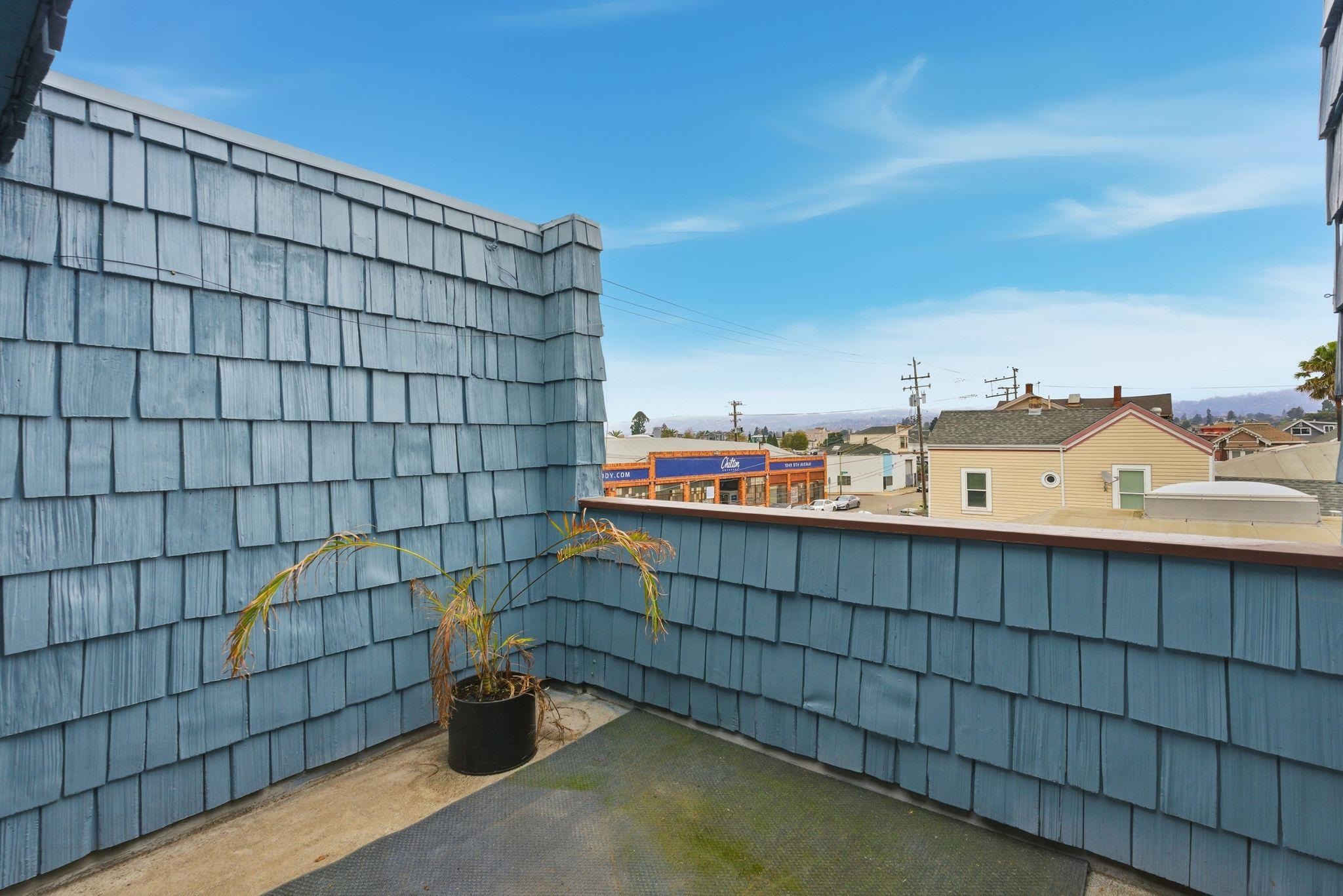 Detail Gallery Image 19 of 30 For 1004 9th Ave, Oakland,  CA 94606 - 1 Beds | 1/1 Baths