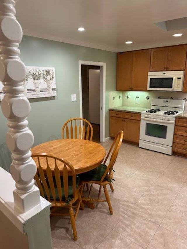 Detail Gallery Image 20 of 31 For 350 Altamont Dr, South San Francisco,  CA 94080 - 3 Beds | 2 Baths