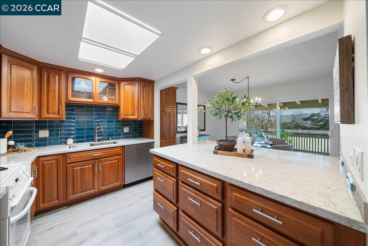 Photo #5: 41122144 Listing: Photo #5