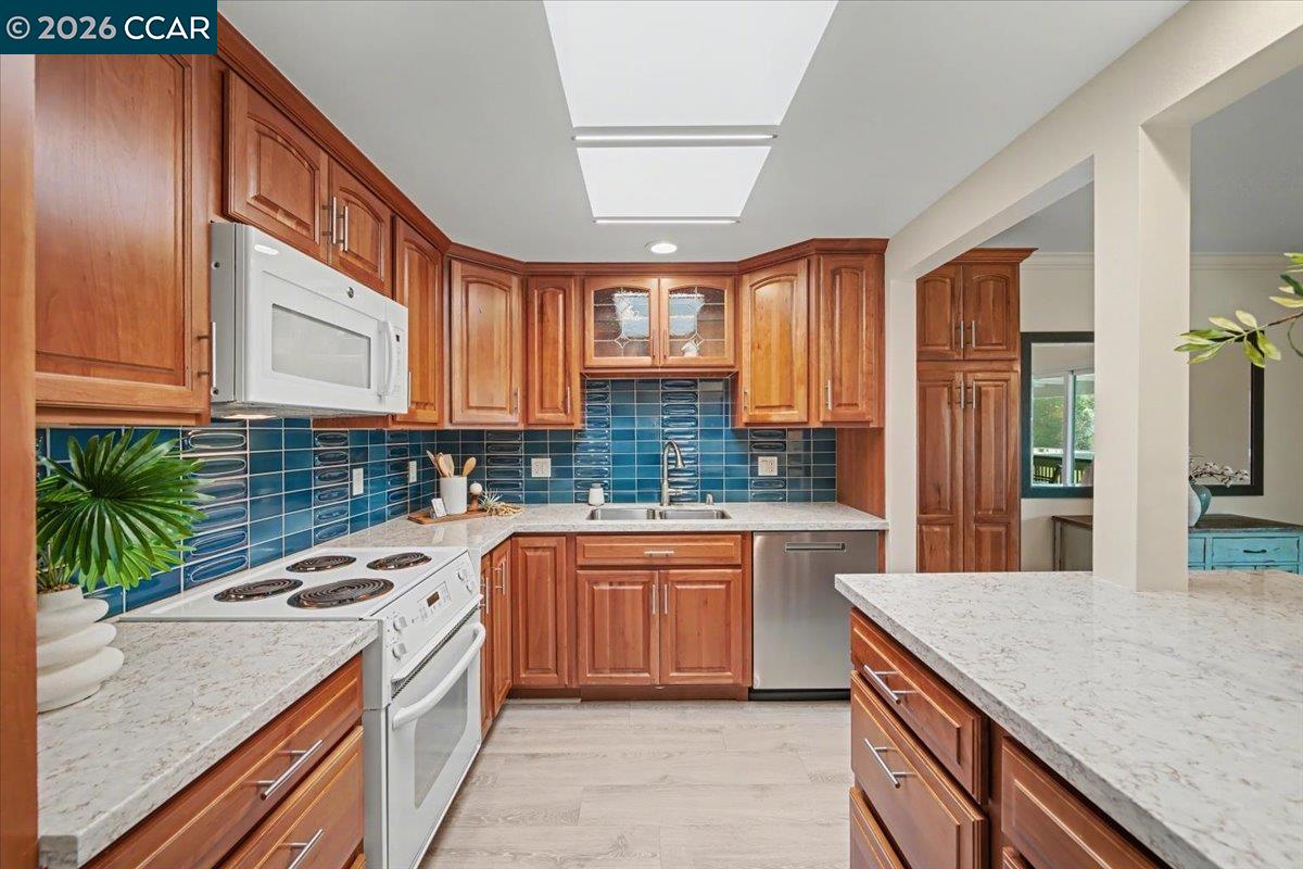 Photo #6: 41122144 Listing: Photo #6