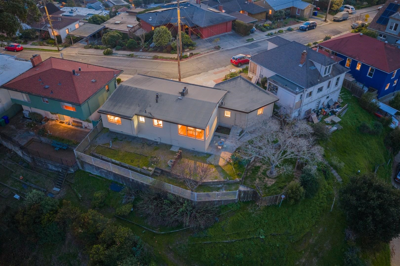 Detail Gallery Image 3 of 40 For 101 Crest Ave, Richmond,  CA 94801 - 3 Beds | 1 Baths