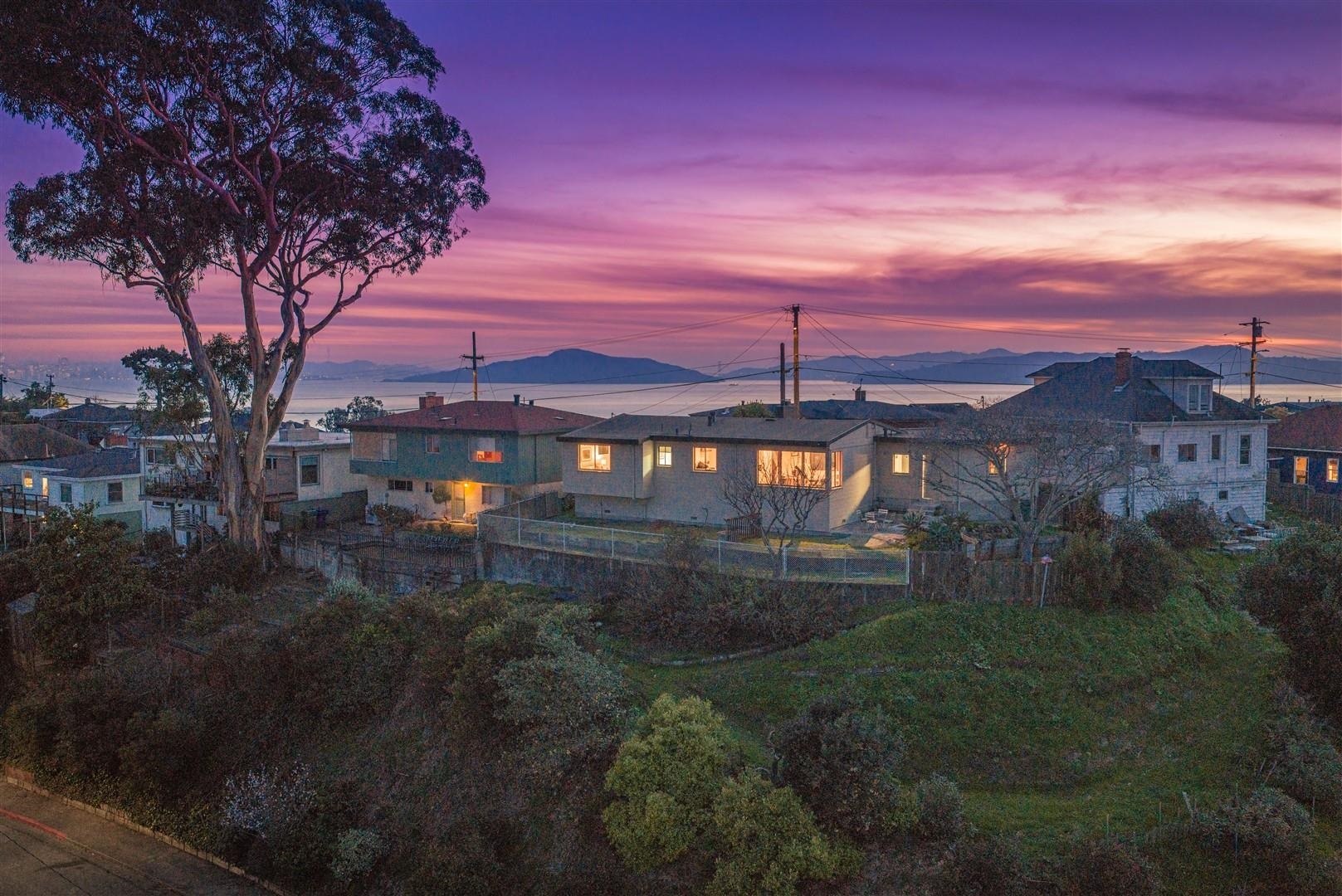 Detail Gallery Image 2 of 23 For 101 Crest Ave, Richmond,  CA 94801 - 2 Beds | 1 Baths