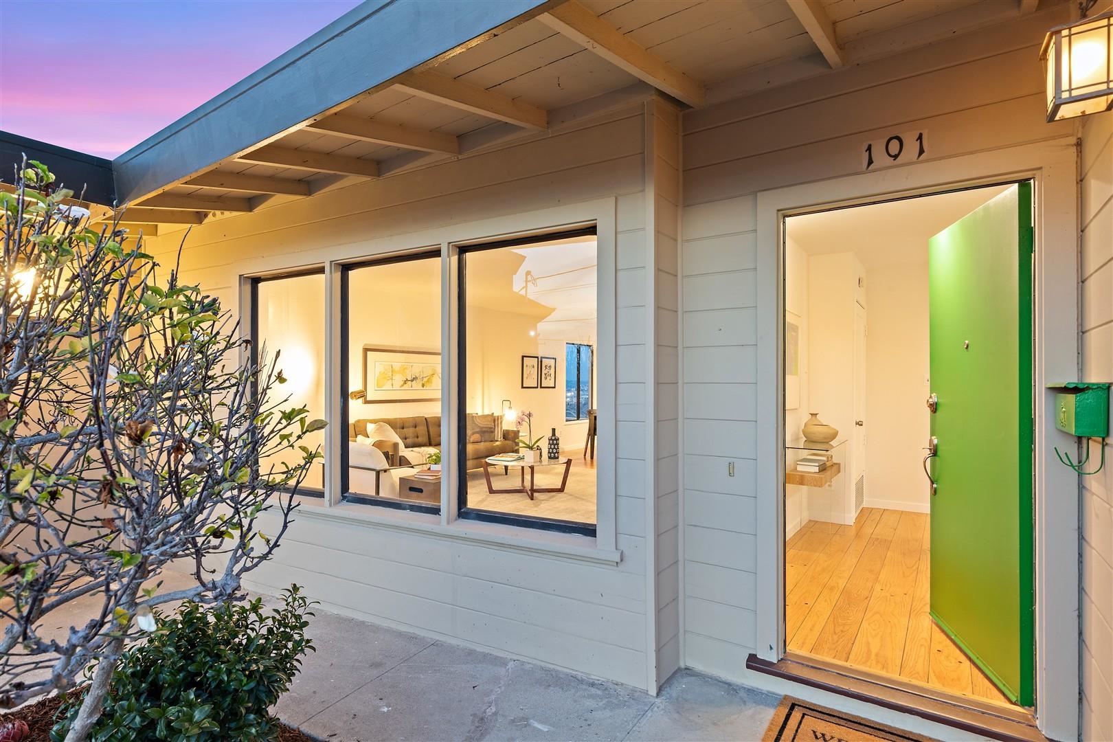 Detail Gallery Image 5 of 23 For 101 Crest Ave, Richmond,  CA 94801 - 2 Beds | 1 Baths