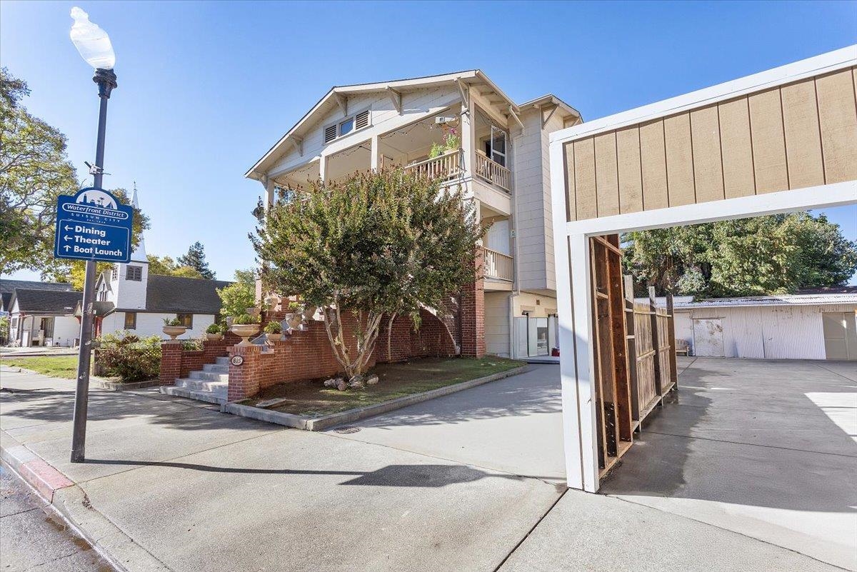 Detail Gallery Image 3 of 25 For 815 Main St, Suisun City,  CA 94585 - – Beds | – Baths