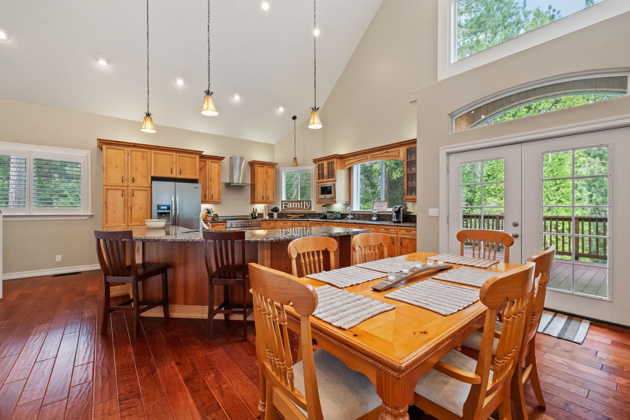 Detail Gallery Image 14 of 53 For 20015 Pine Mountain Drive, Groveland,  CA 95321 - 3 Beds | 4 Baths