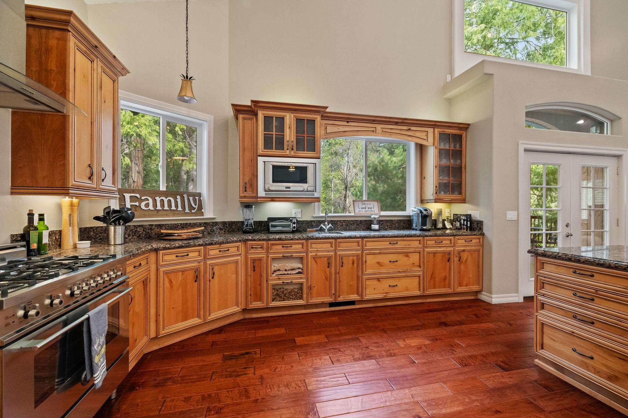 Detail Gallery Image 18 of 53 For 20015 Pine Mountain Drive, Groveland,  CA 95321 - 3 Beds | 4 Baths