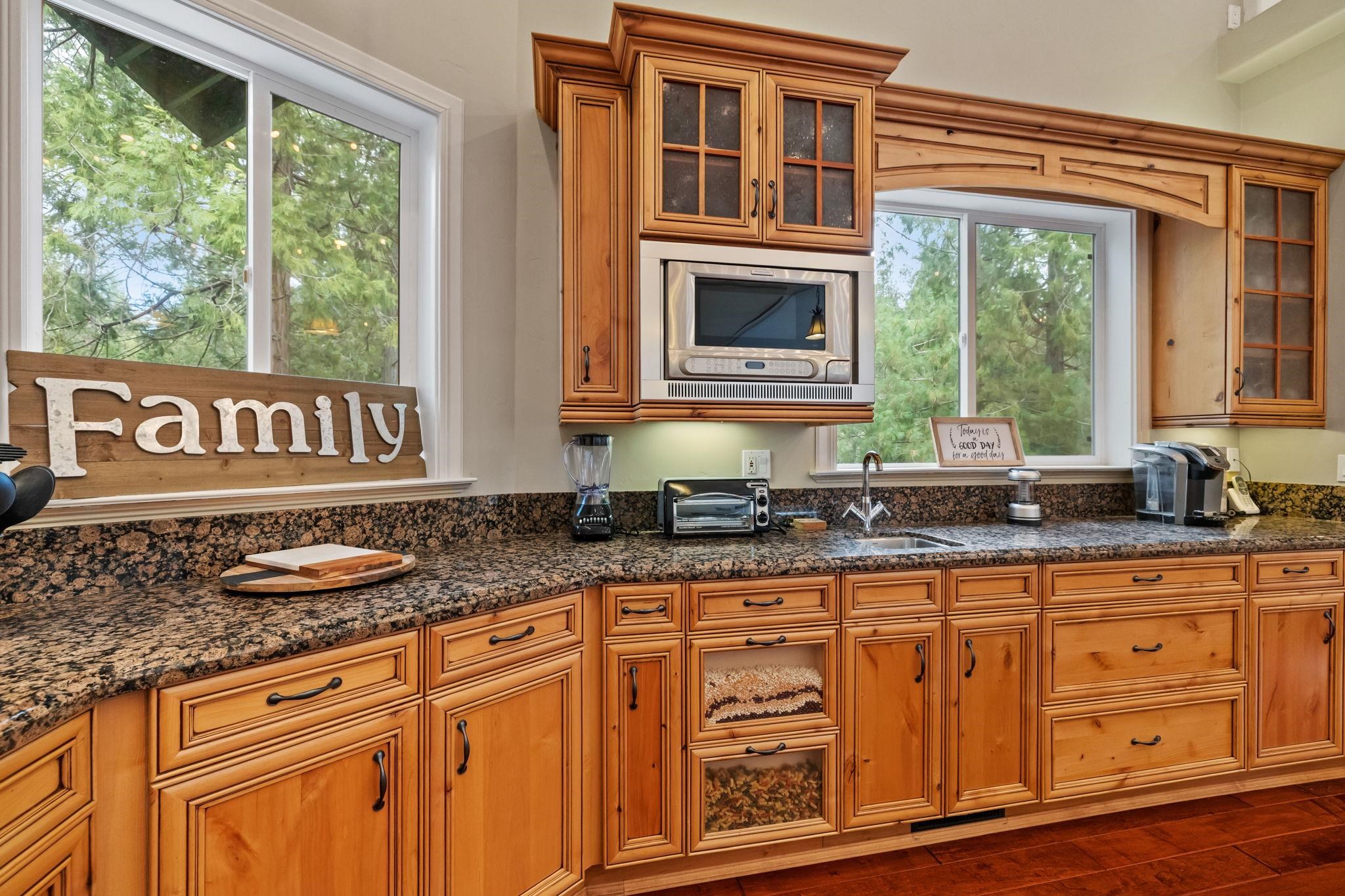 Detail Gallery Image 19 of 53 For 20015 Pine Mountain Drive, Groveland,  CA 95321 - 3 Beds | 4 Baths