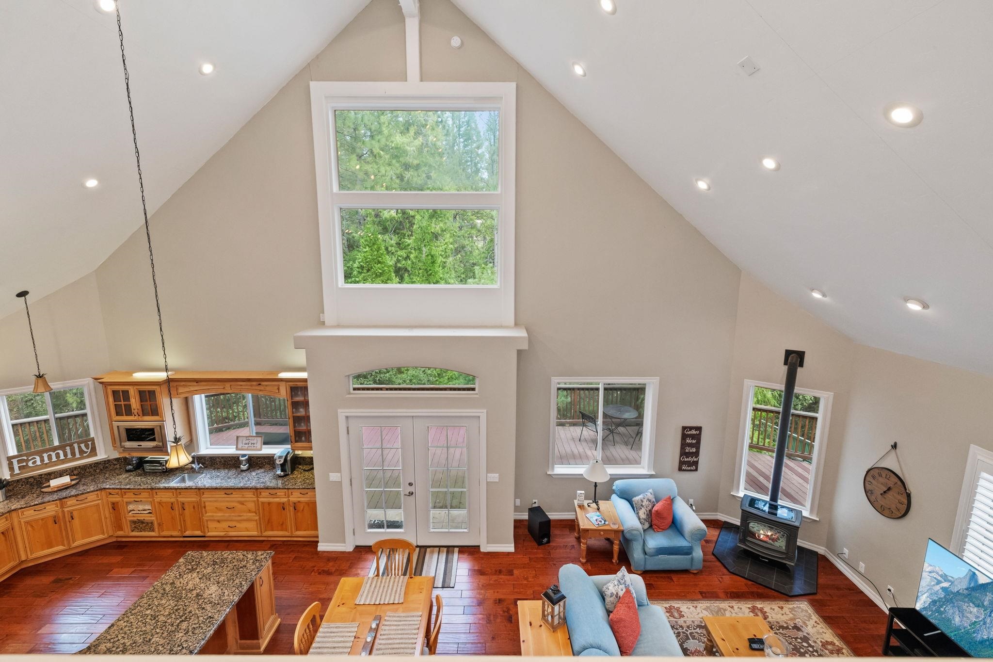 Detail Gallery Image 31 of 53 For 20015 Pine Mountain Drive, Groveland,  CA 95321 - 3 Beds | 4 Baths