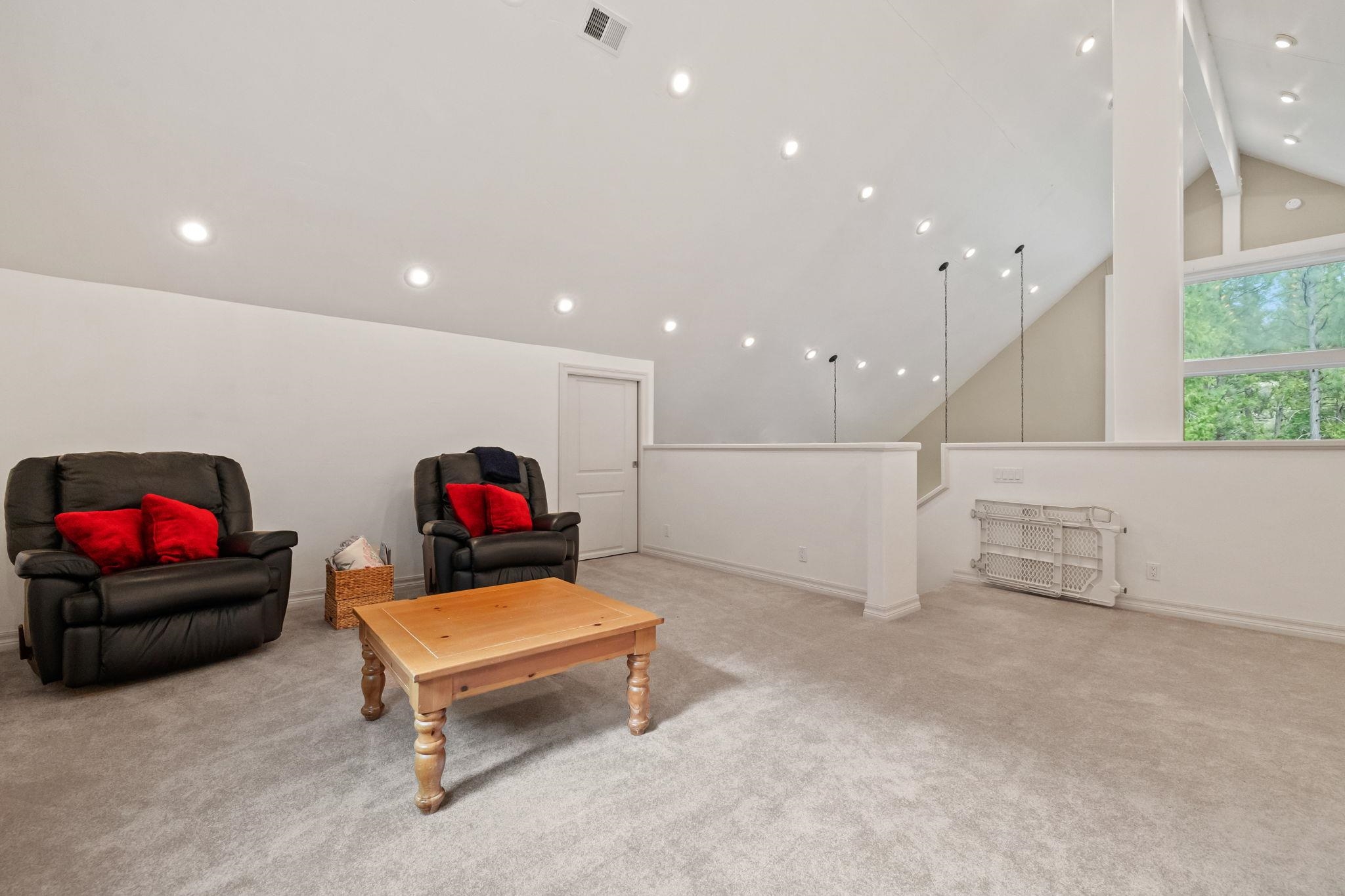 Detail Gallery Image 34 of 53 For 20015 Pine Mountain Drive, Groveland,  CA 95321 - 3 Beds | 4 Baths