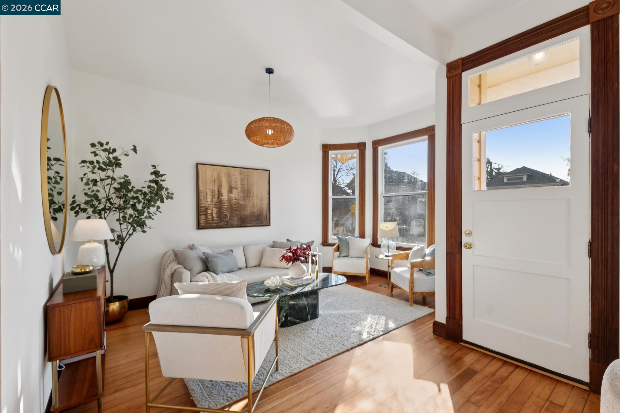 Detail Gallery Image 11 of 59 For 2423 10th St, Berkeley,  CA 94710 - 3 Beds | 2 Baths