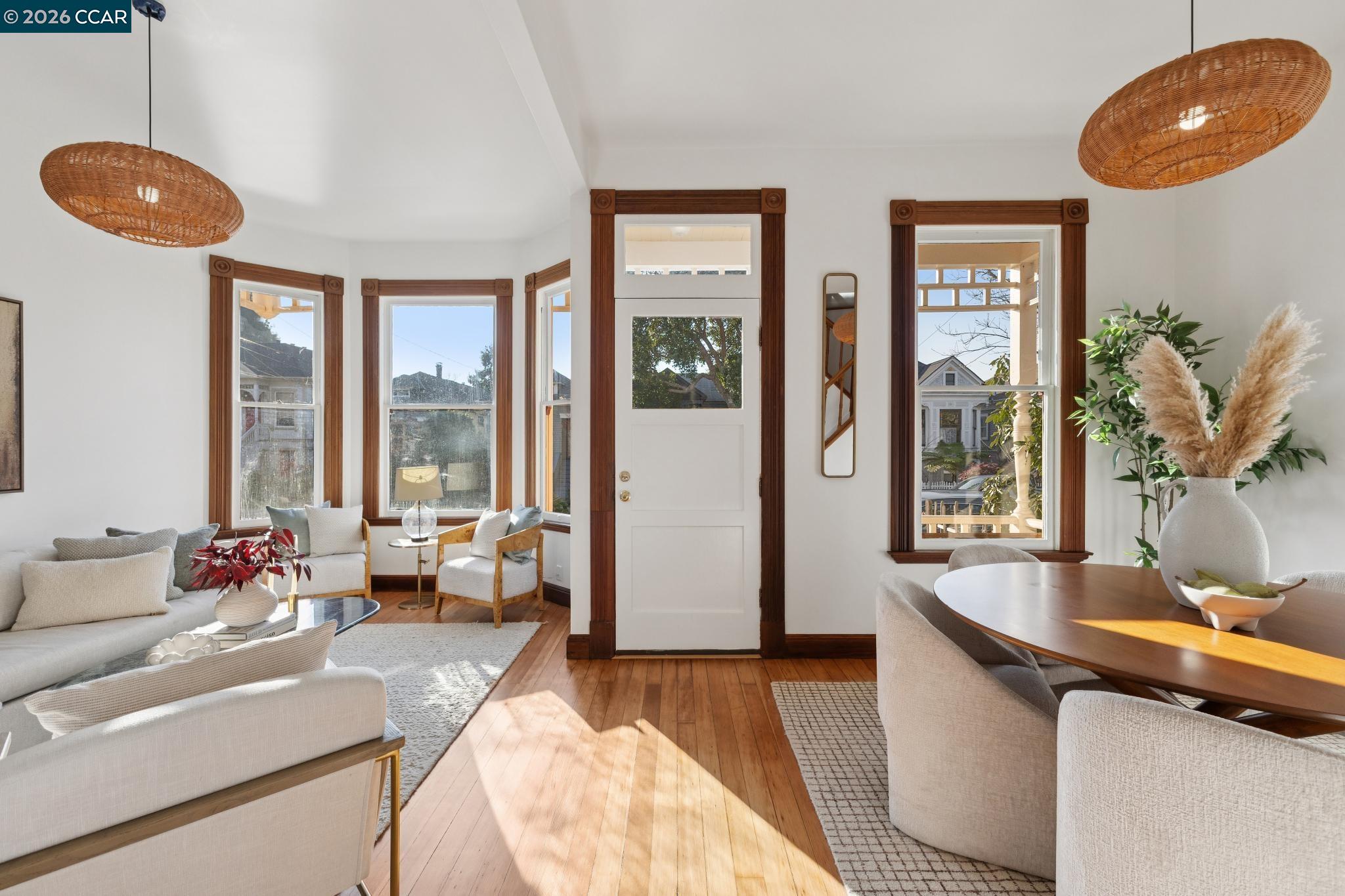 Detail Gallery Image 15 of 59 For 2423 10th St, Berkeley,  CA 94710 - 3 Beds | 2 Baths