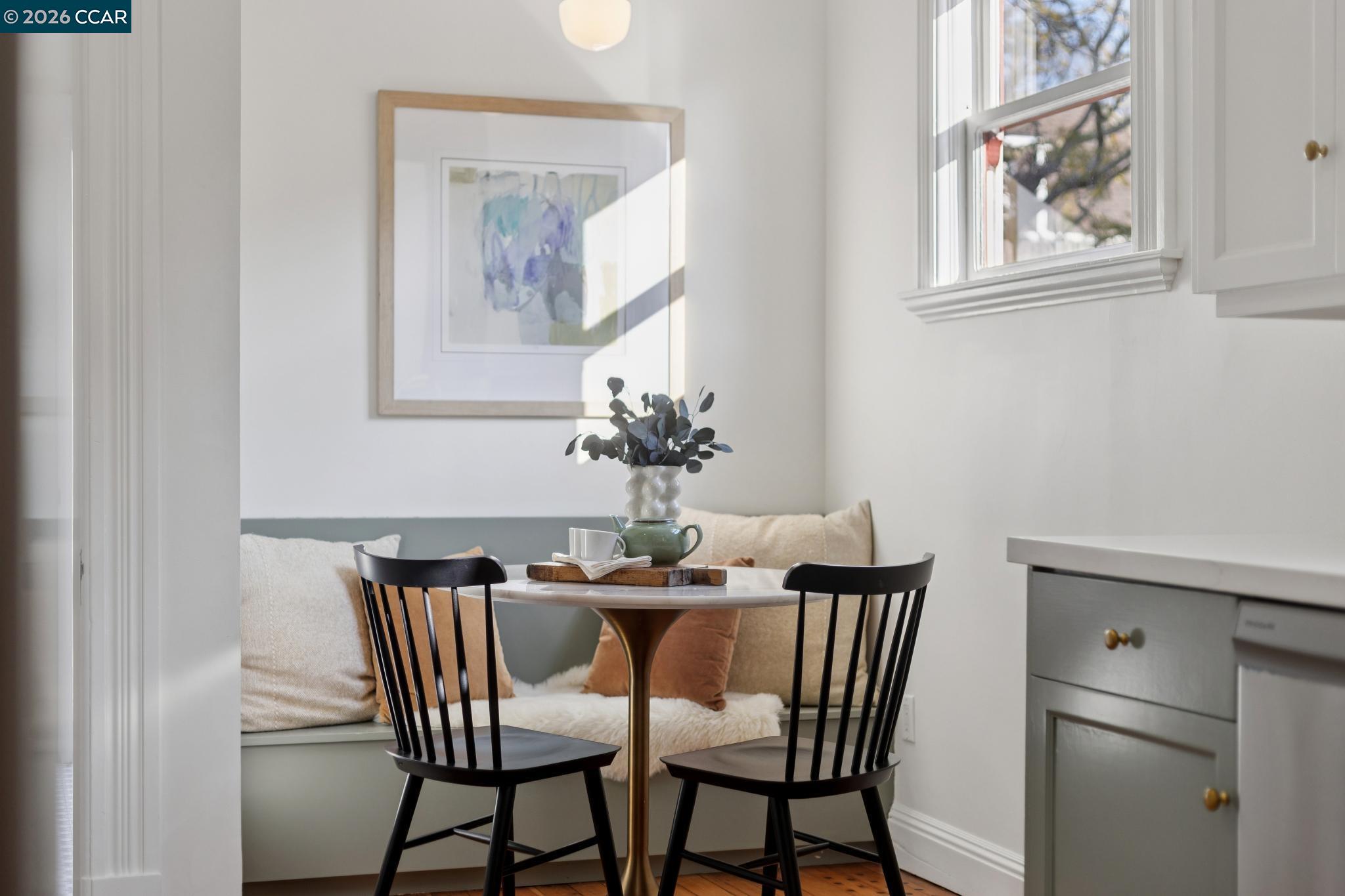 Detail Gallery Image 22 of 59 For 2423 10th St, Berkeley,  CA 94710 - 3 Beds | 2 Baths