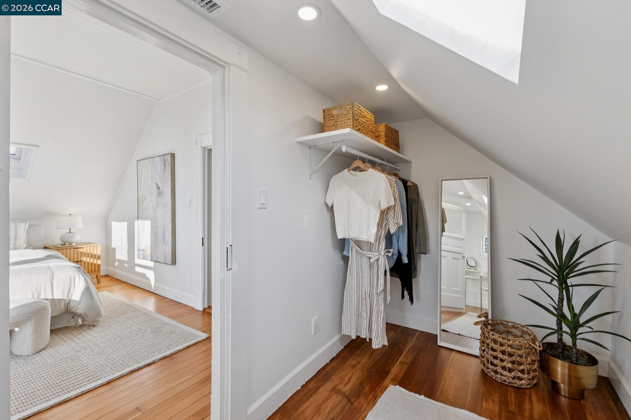 Detail Gallery Image 43 of 59 For 2423 10th St, Berkeley,  CA 94710 - 3 Beds | 2 Baths