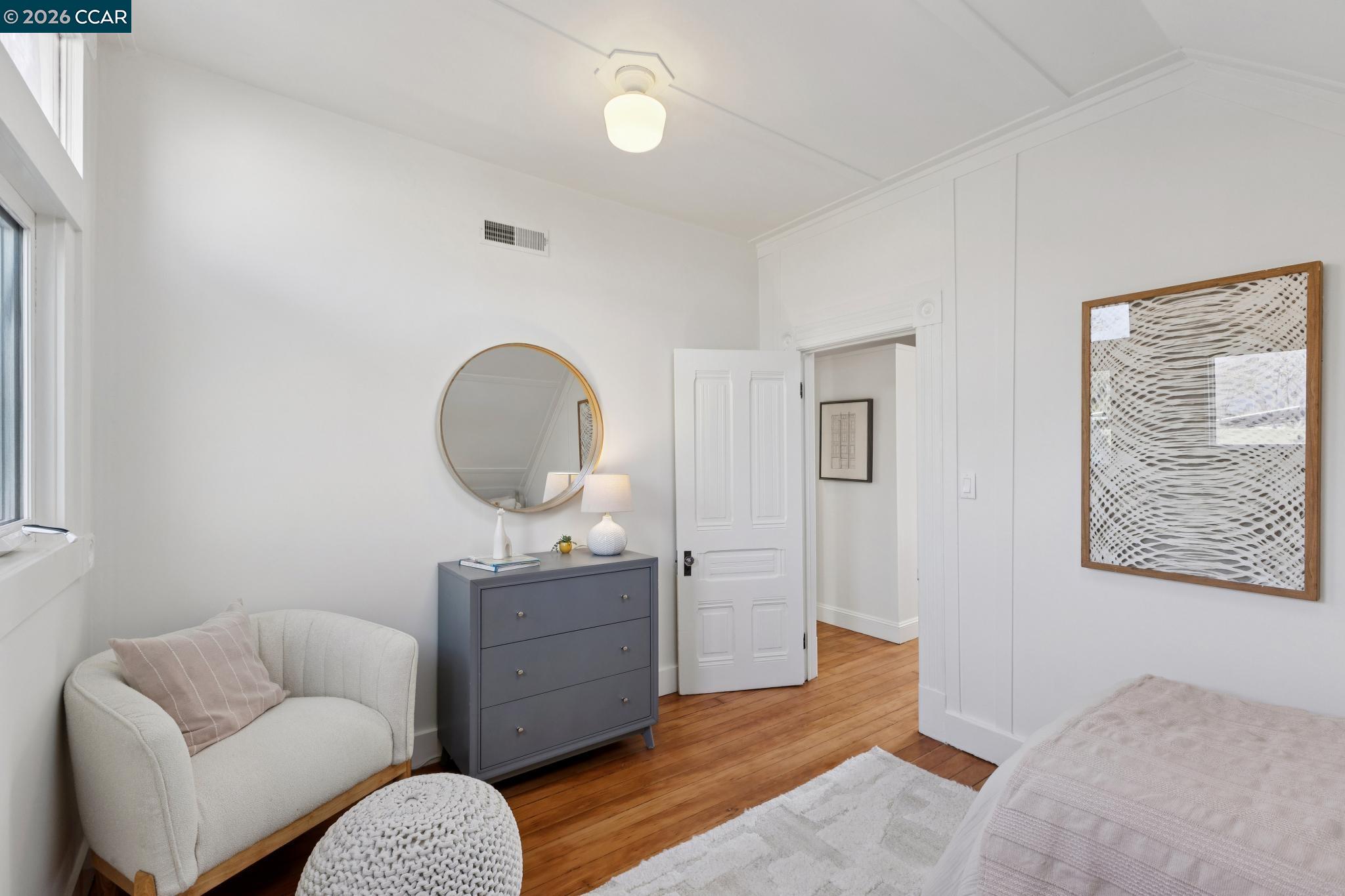 Detail Gallery Image 49 of 59 For 2423 10th St, Berkeley,  CA 94710 - 3 Beds | 2 Baths