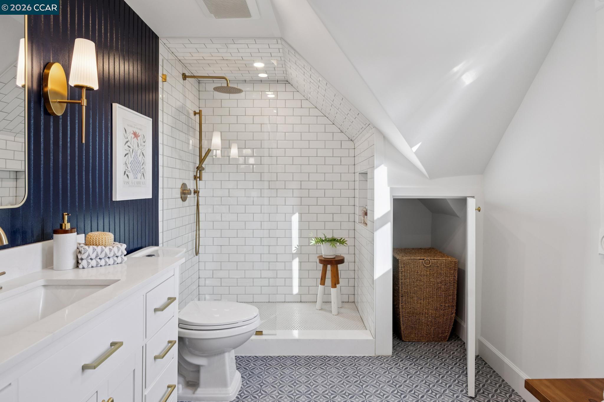 Detail Gallery Image 50 of 59 For 2423 10th St, Berkeley,  CA 94710 - 3 Beds | 2 Baths