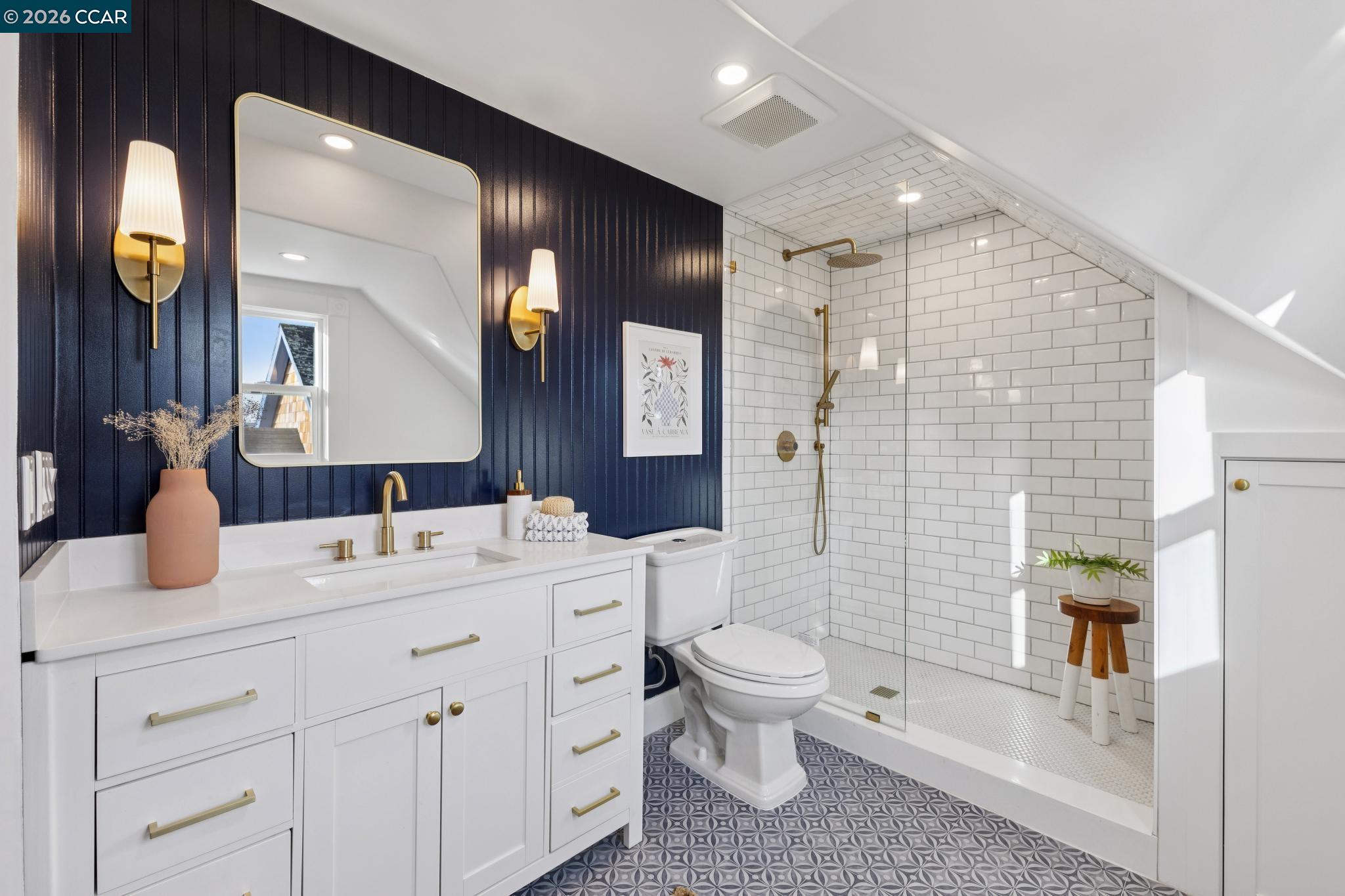 Detail Gallery Image 52 of 59 For 2423 10th St, Berkeley,  CA 94710 - 3 Beds | 2 Baths