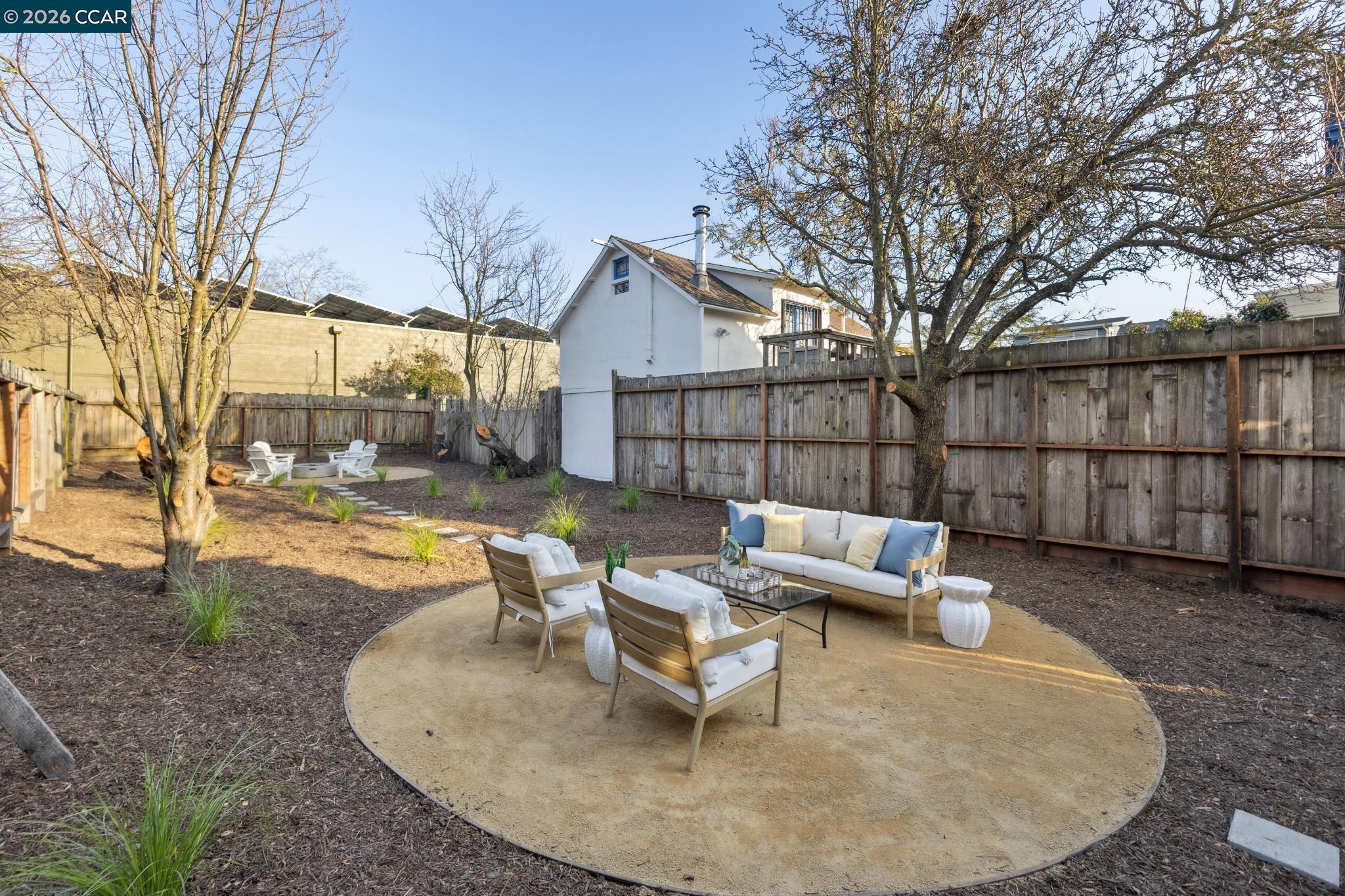Detail Gallery Image 55 of 59 For 2423 10th St, Berkeley,  CA 94710 - 3 Beds | 2 Baths