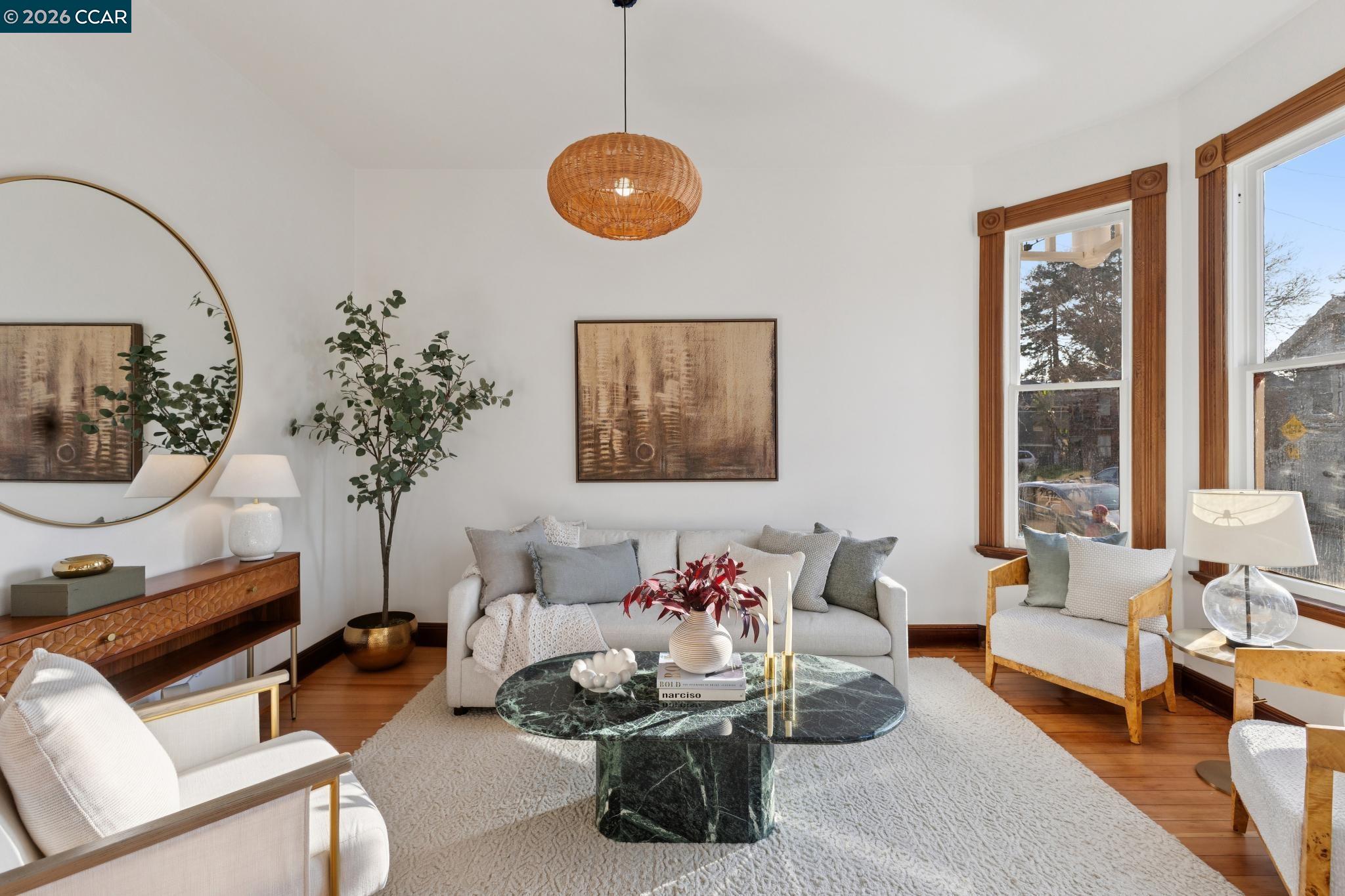 Detail Gallery Image 7 of 59 For 2423 10th St, Berkeley,  CA 94710 - 3 Beds | 2 Baths