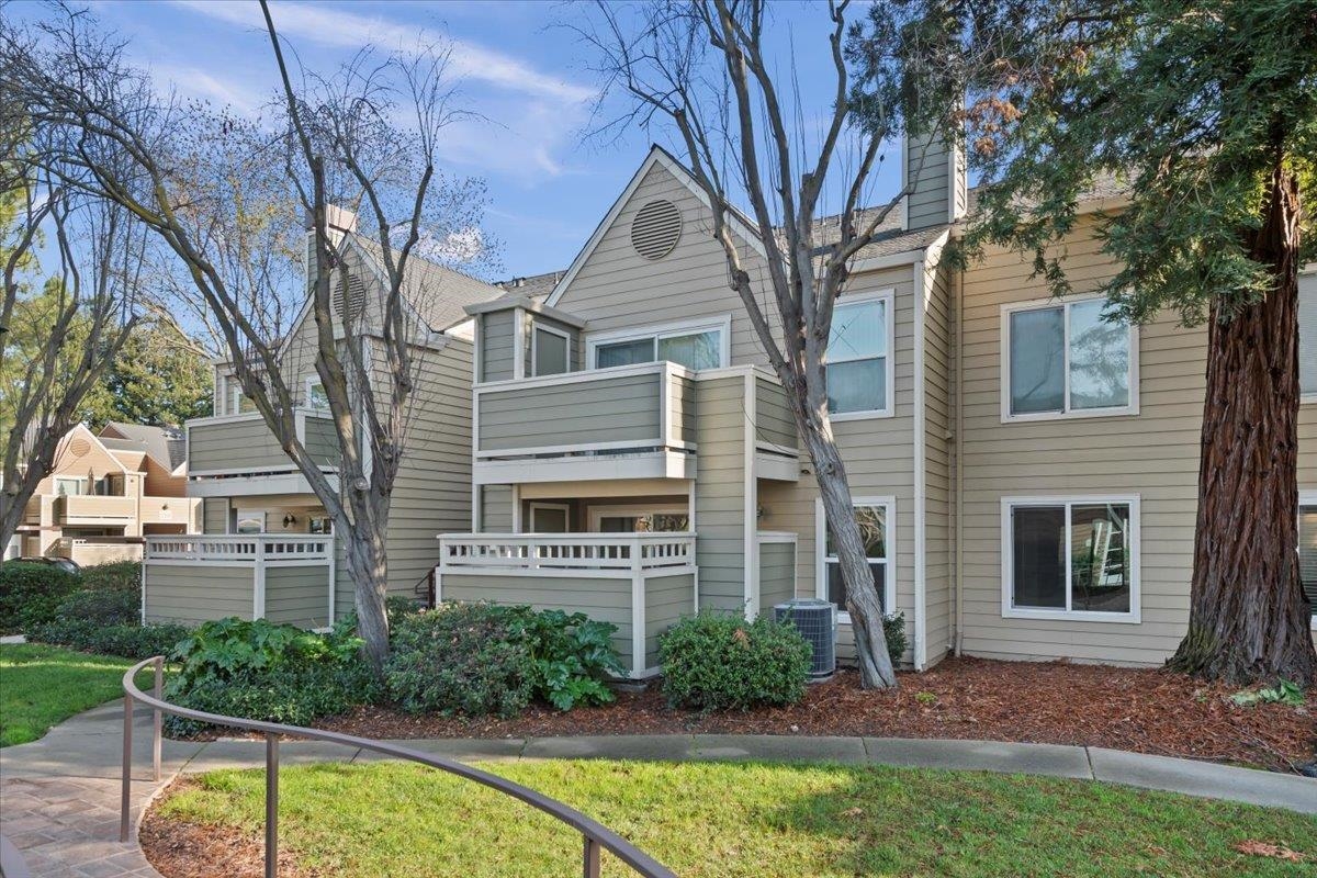 Front Image Thumbnail for BE41122164