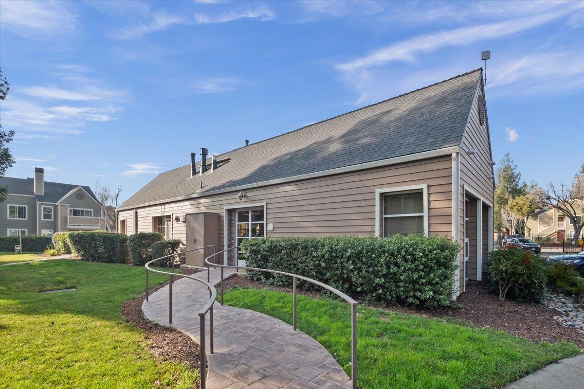 Detail Gallery Image 12 of 17 For 215 Reflections Dr #16,  San Ramon,  CA 94583 - 1 Beds | 1 Baths