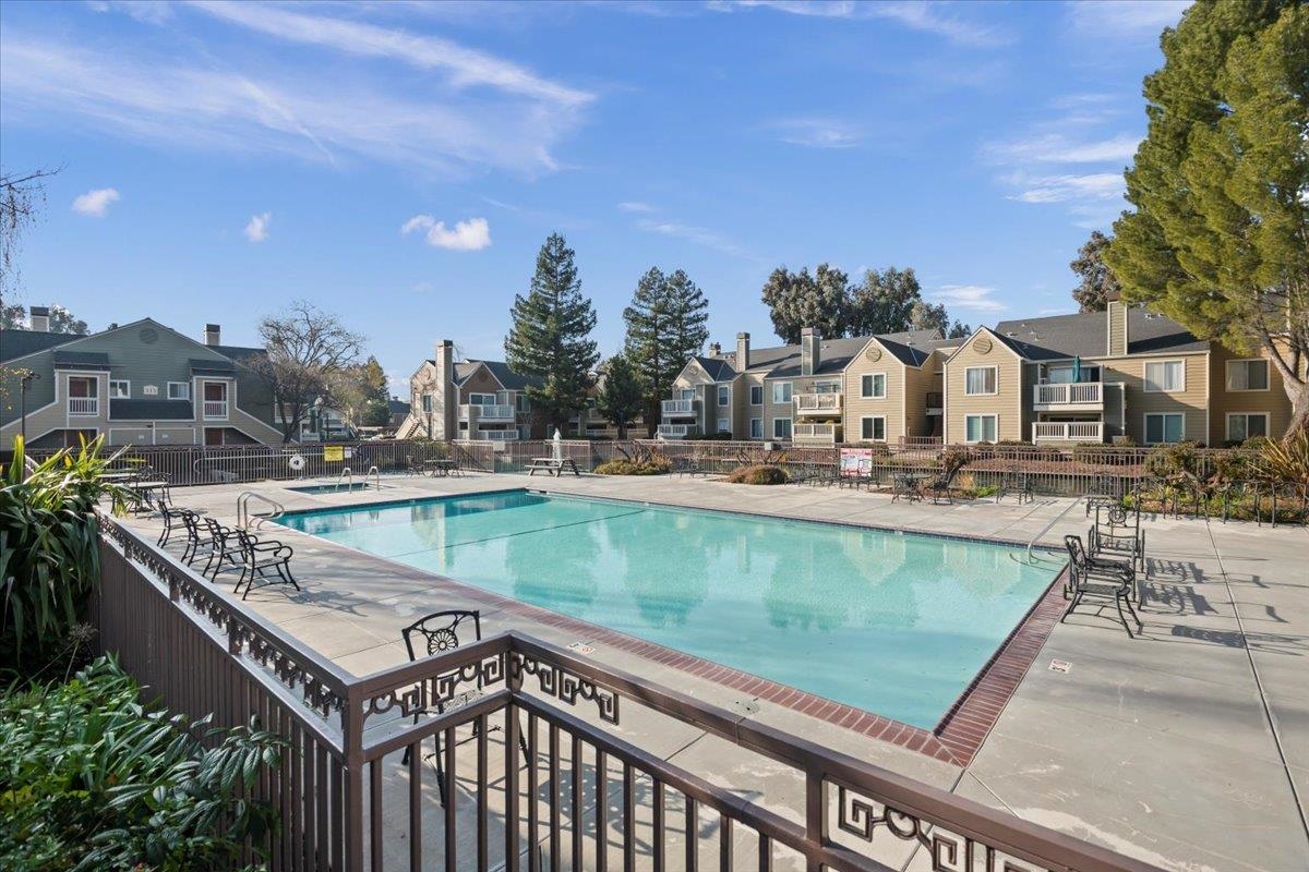 Detail Gallery Image 15 of 17 For 215 Reflections Dr #16,  San Ramon,  CA 94583 - 1 Beds | 1 Baths