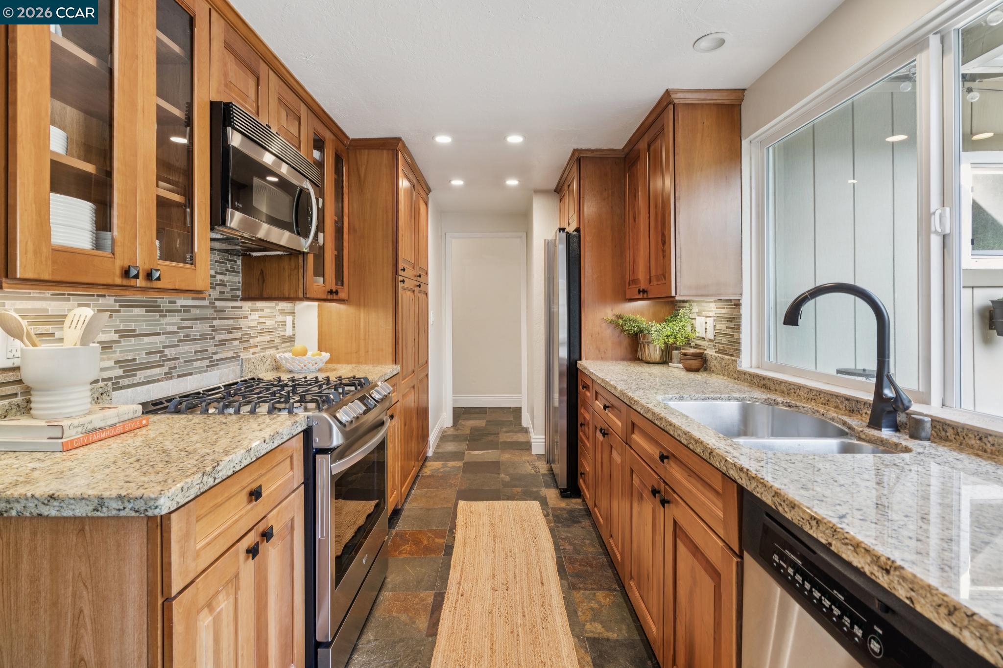 Detail Gallery Image 35 of 43 For 1133 Greenbrook Dr, Danville,  CA 94526 - 3 Beds | 2 Baths