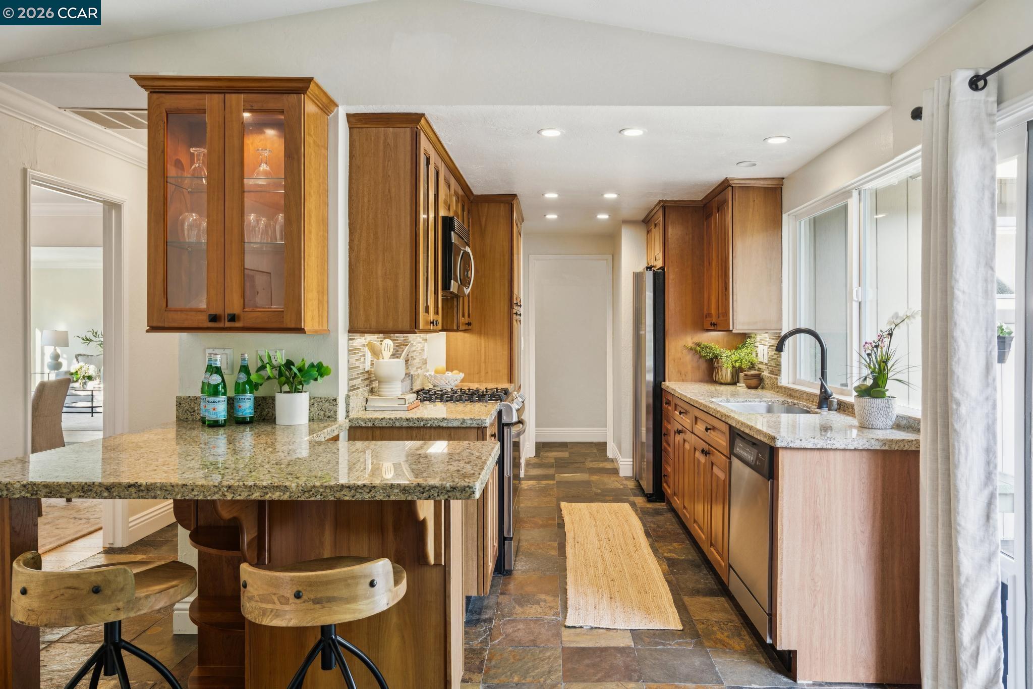 Detail Gallery Image 8 of 43 For 1133 Greenbrook Dr, Danville,  CA 94526 - 3 Beds | 2 Baths