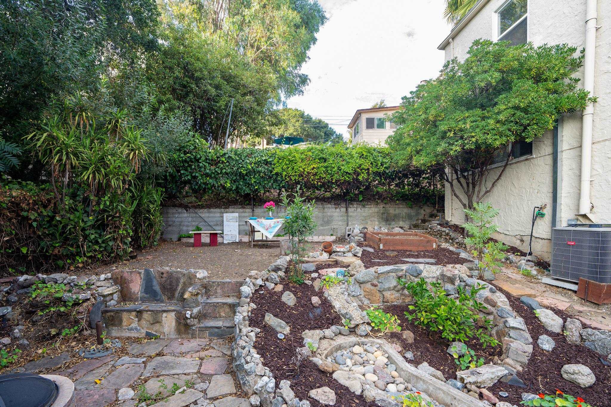 Detail Gallery Image 54 of 57 For 2925 El Monte Ave, Oakland,  CA 94605 - 4 Beds | 2 Baths