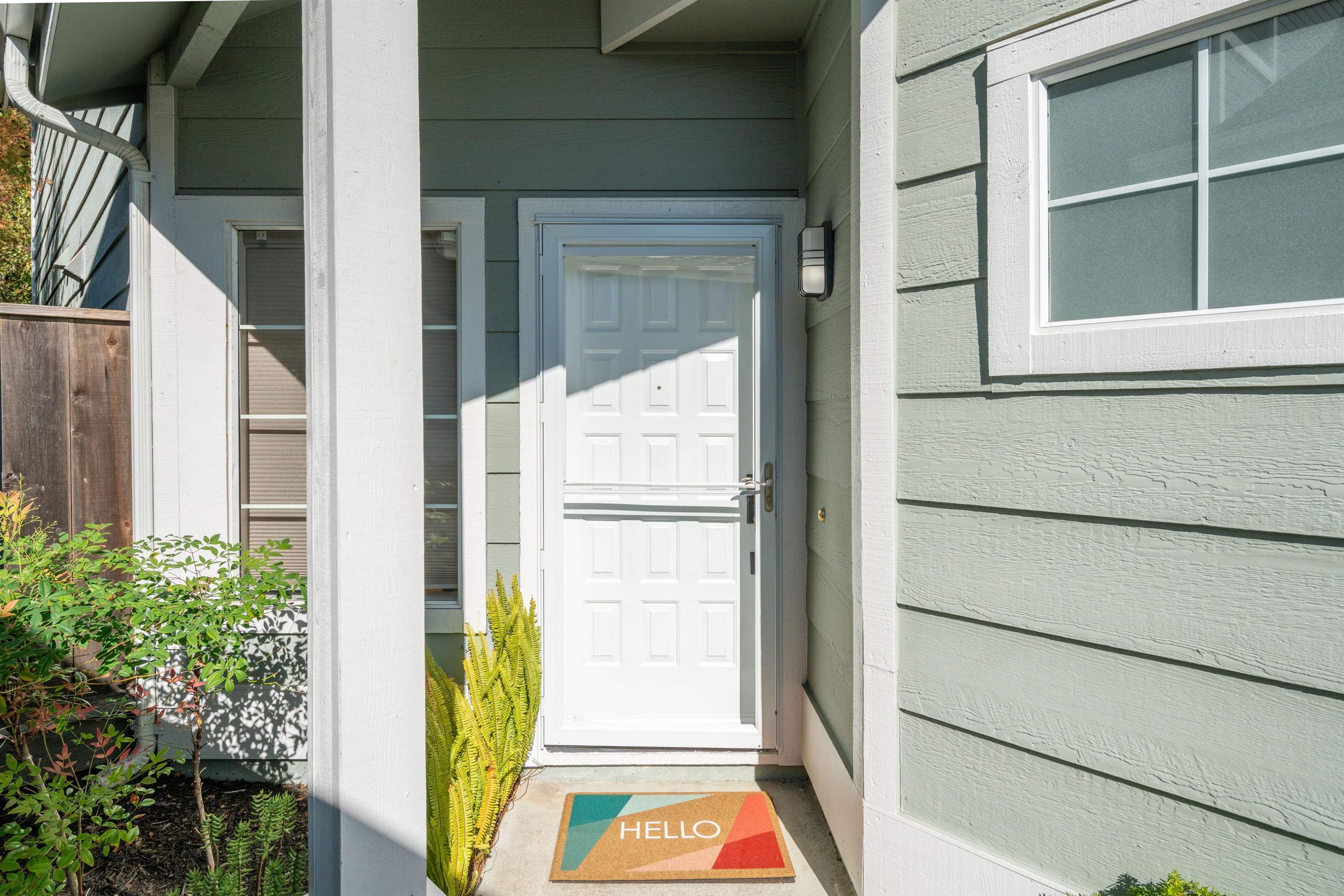 Detail Gallery Image 4 of 60 For 35 Southwind Cir, Richmond,  CA 94804 - 4 Beds | 2/1 Baths