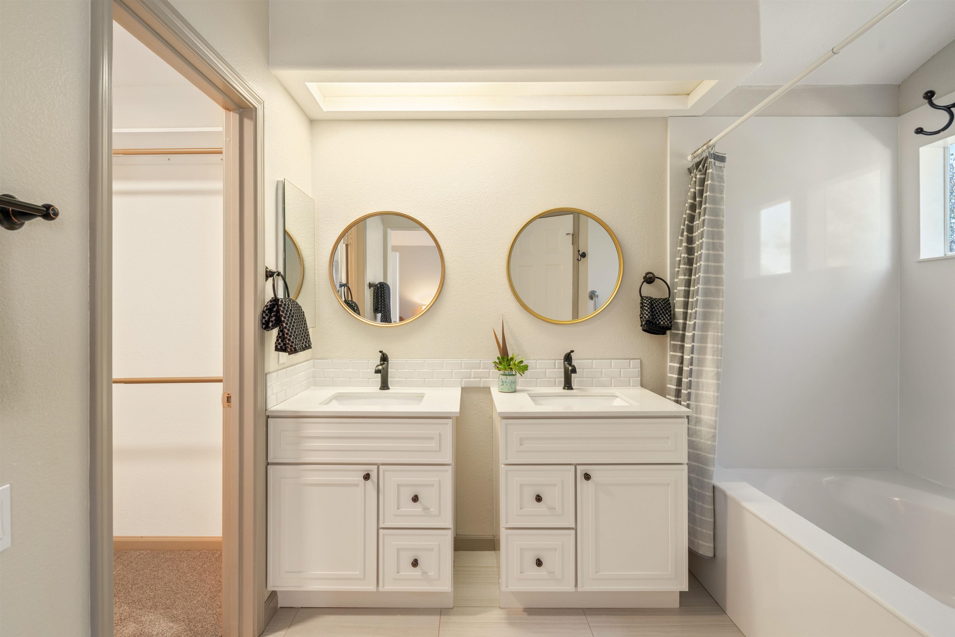 Detail Gallery Image 40 of 60 For 35 Southwind Cir, Richmond,  CA 94804 - 4 Beds | 2/1 Baths