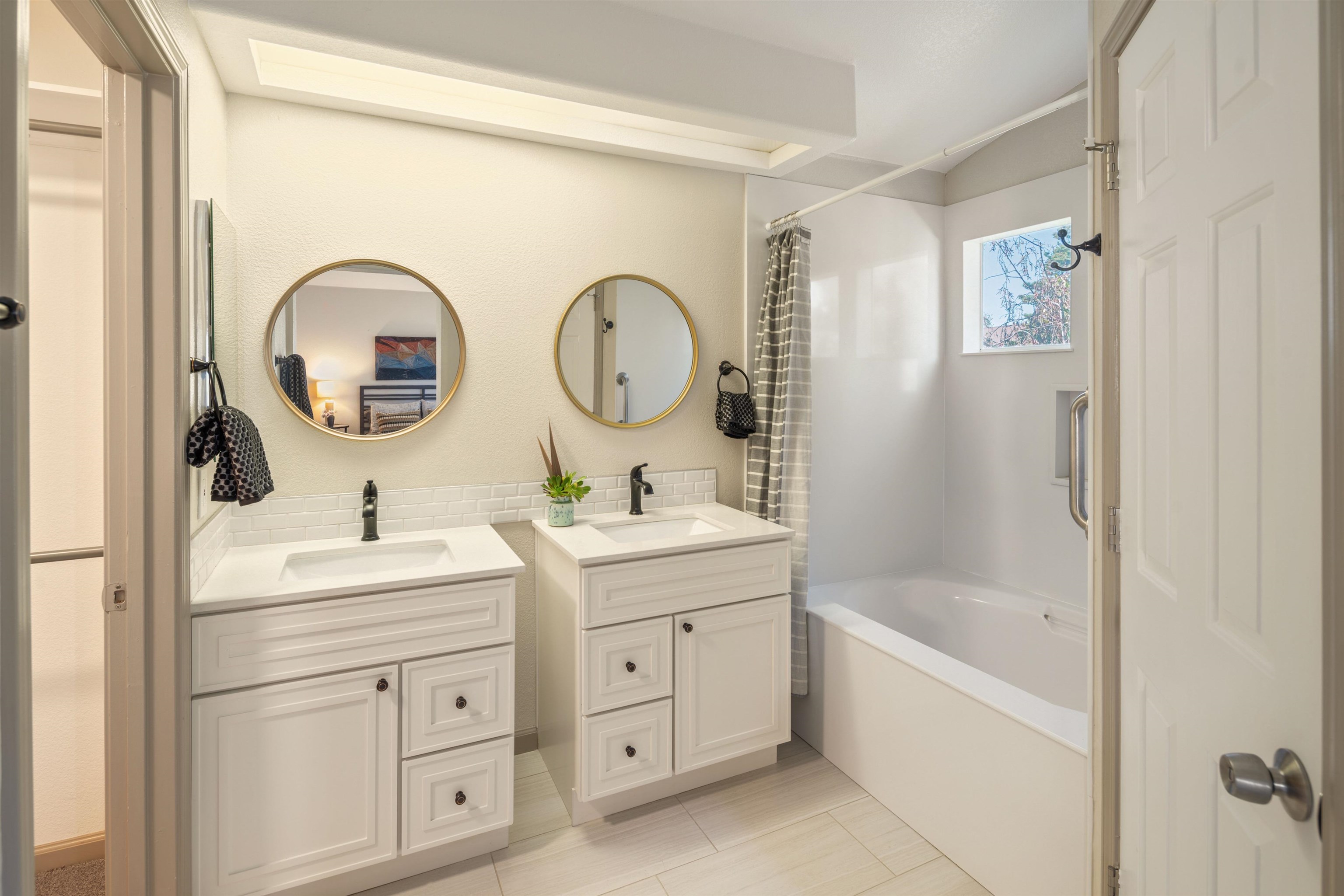 Detail Gallery Image 41 of 60 For 35 Southwind Cir, Richmond,  CA 94804 - 4 Beds | 2/1 Baths
