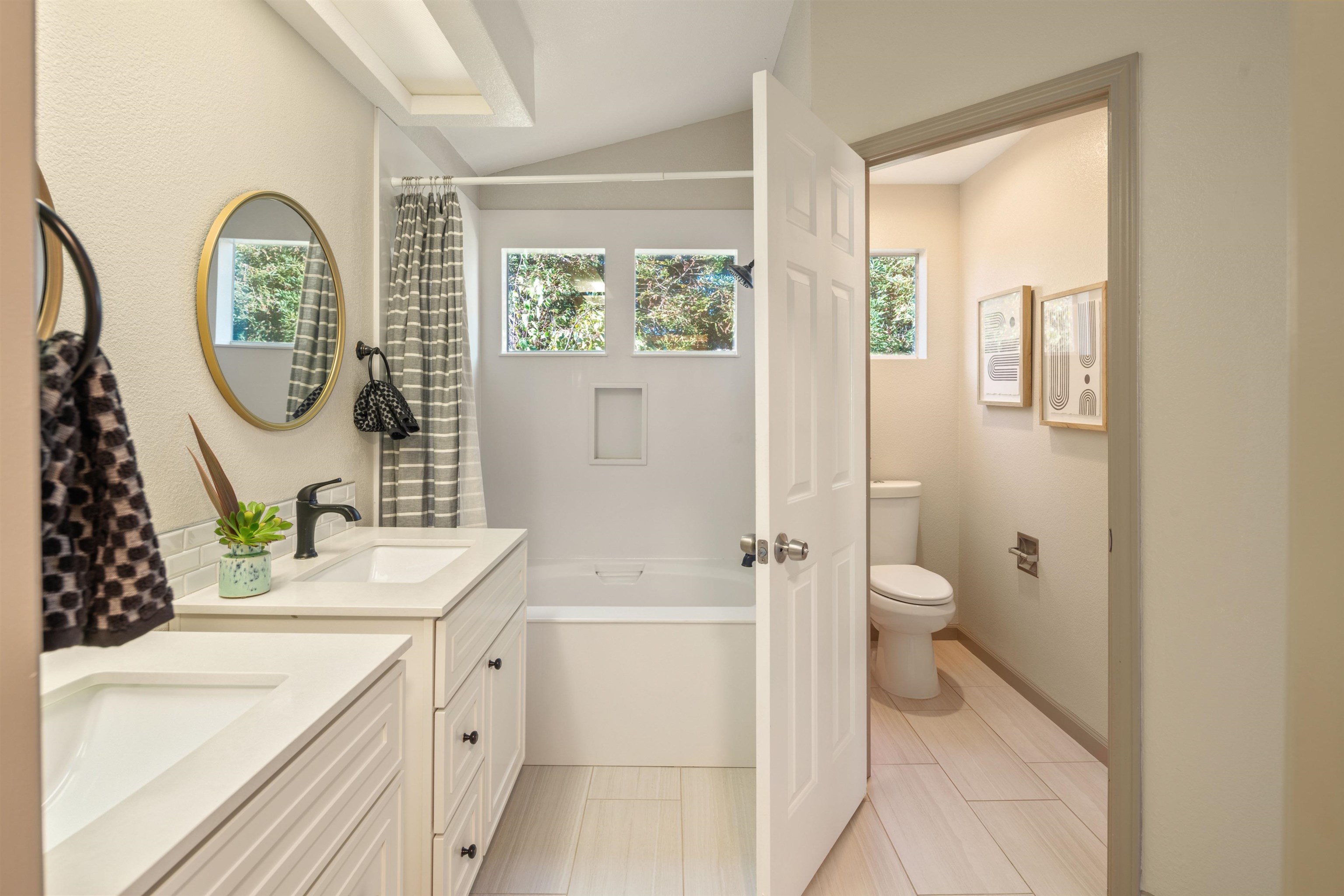 Detail Gallery Image 43 of 60 For 35 Southwind Cir, Richmond,  CA 94804 - 4 Beds | 2/1 Baths