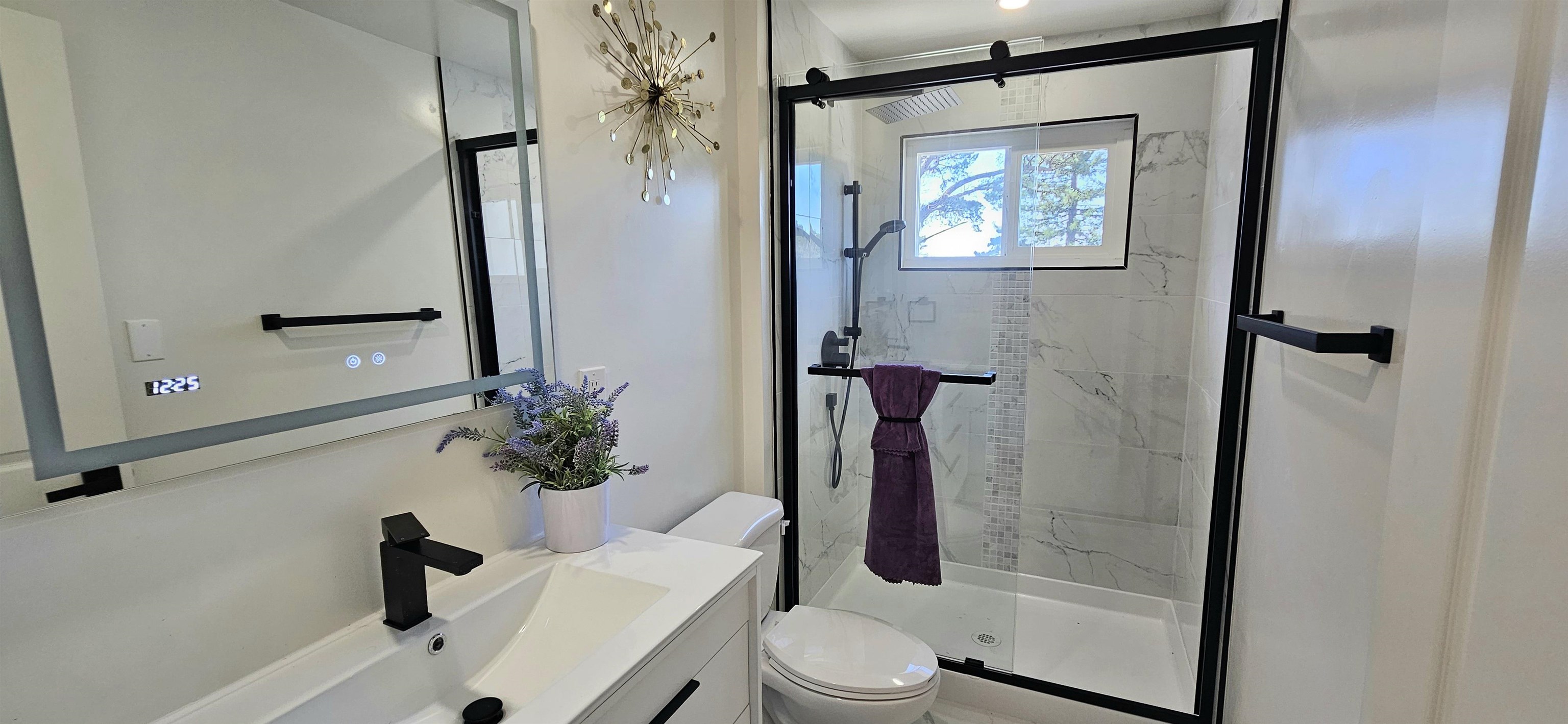 Detail Gallery Image 24 of 32 For 7030 Snake Rd, Oakland,  CA 94611 - 4 Beds | 2 Baths