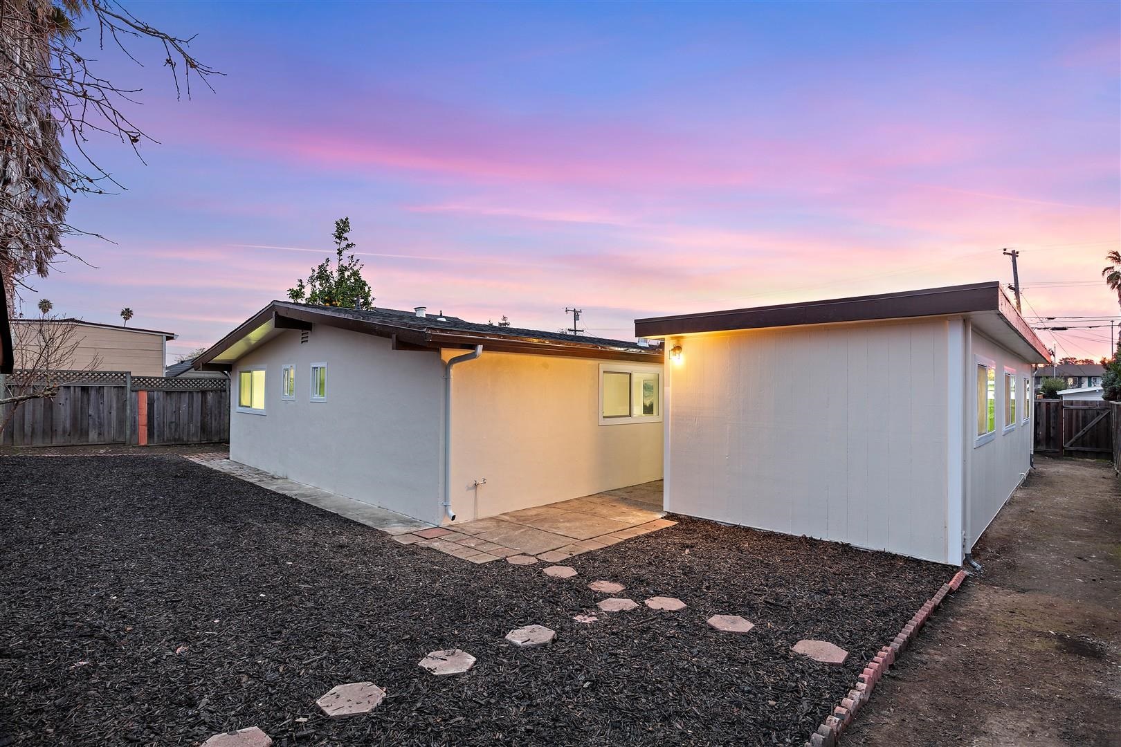 Detail Gallery Image 24 of 34 For 27574 Loyola Ave, Hayward,  CA 94545 - 4 Beds | 2 Baths