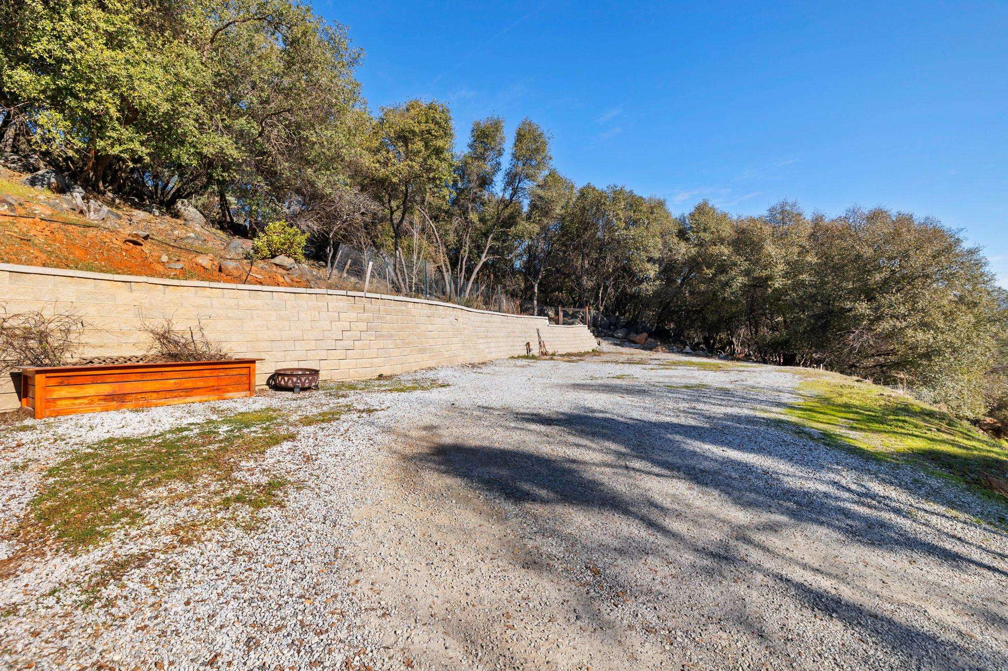 Detail Gallery Image 43 of 60 For 14200 Hillview Ct, Sonora,  CA 95370 - 5 Beds | 3 Baths