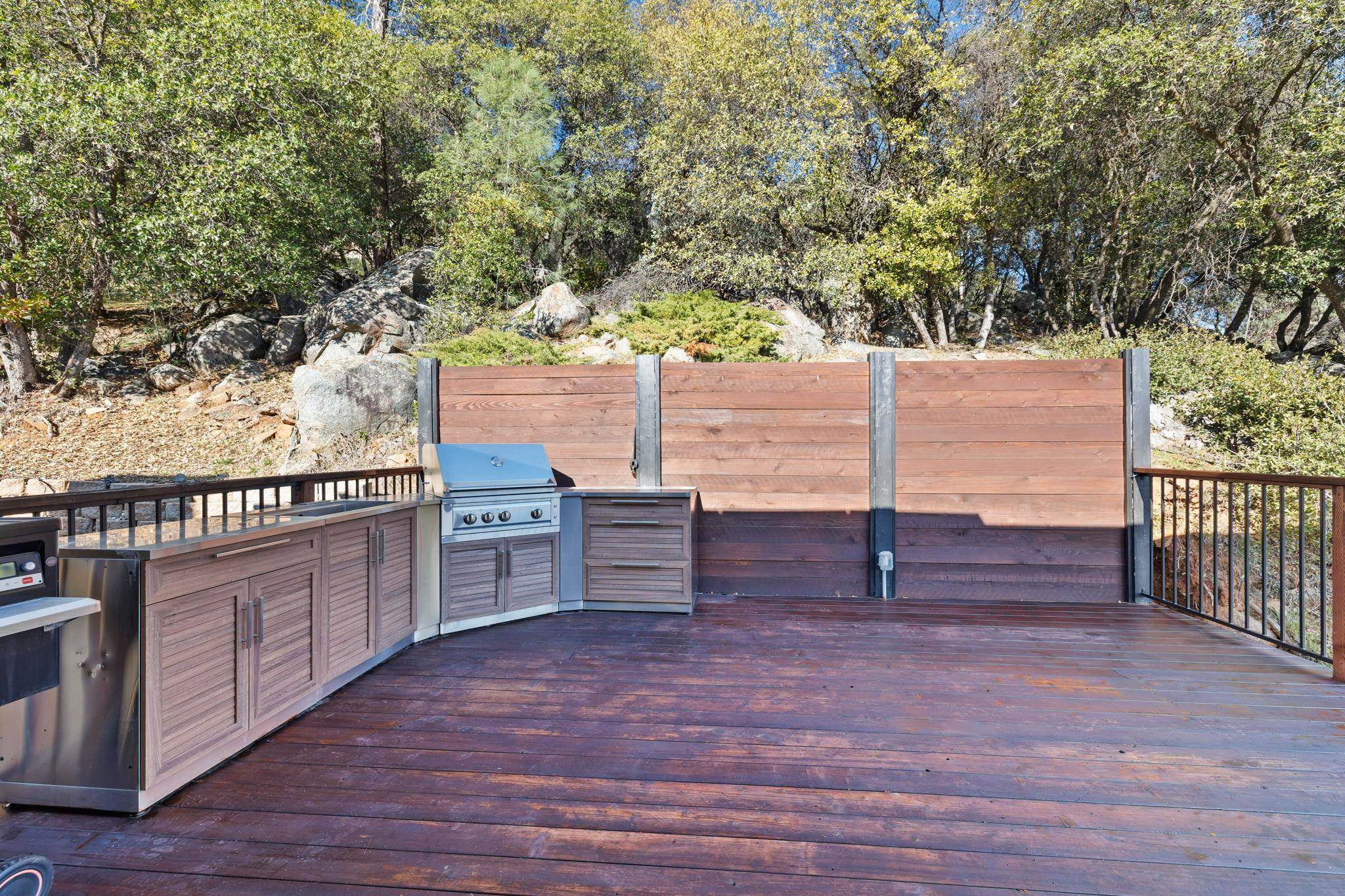 Detail Gallery Image 46 of 60 For 14200 Hillview Ct, Sonora,  CA 95370 - 5 Beds | 3 Baths