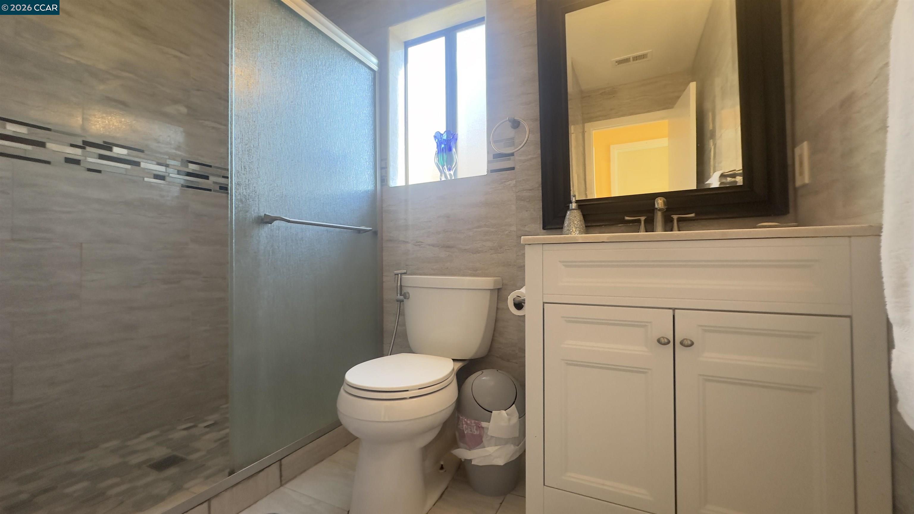 Detail Gallery Image 2 of 5 For 178 Maple Ct, Hercules,  CA 94547 - 1 Beds | 1 Baths