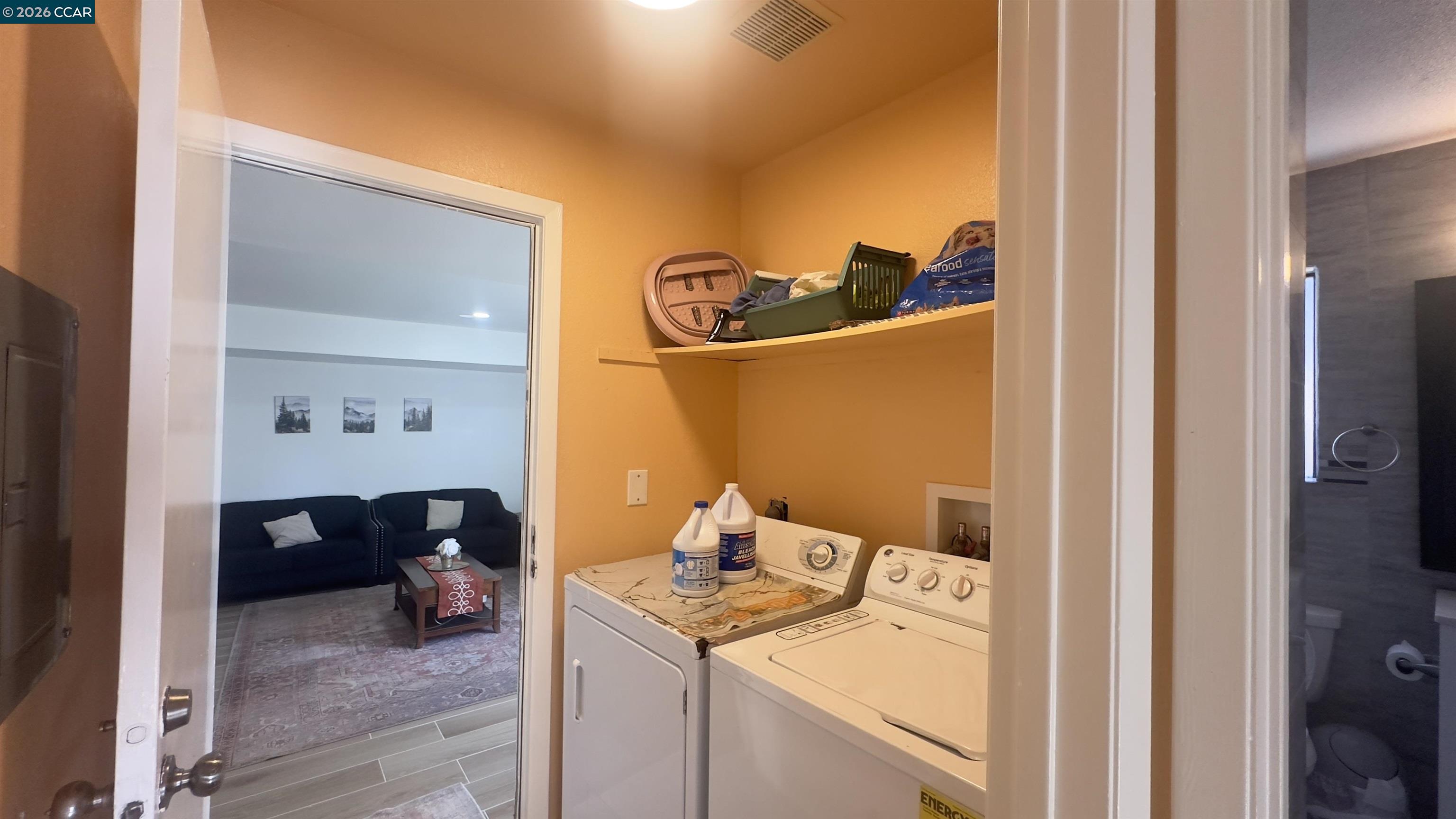 Detail Gallery Image 4 of 5 For 178 Maple Ct, Hercules,  CA 94547 - 1 Beds | 1 Baths