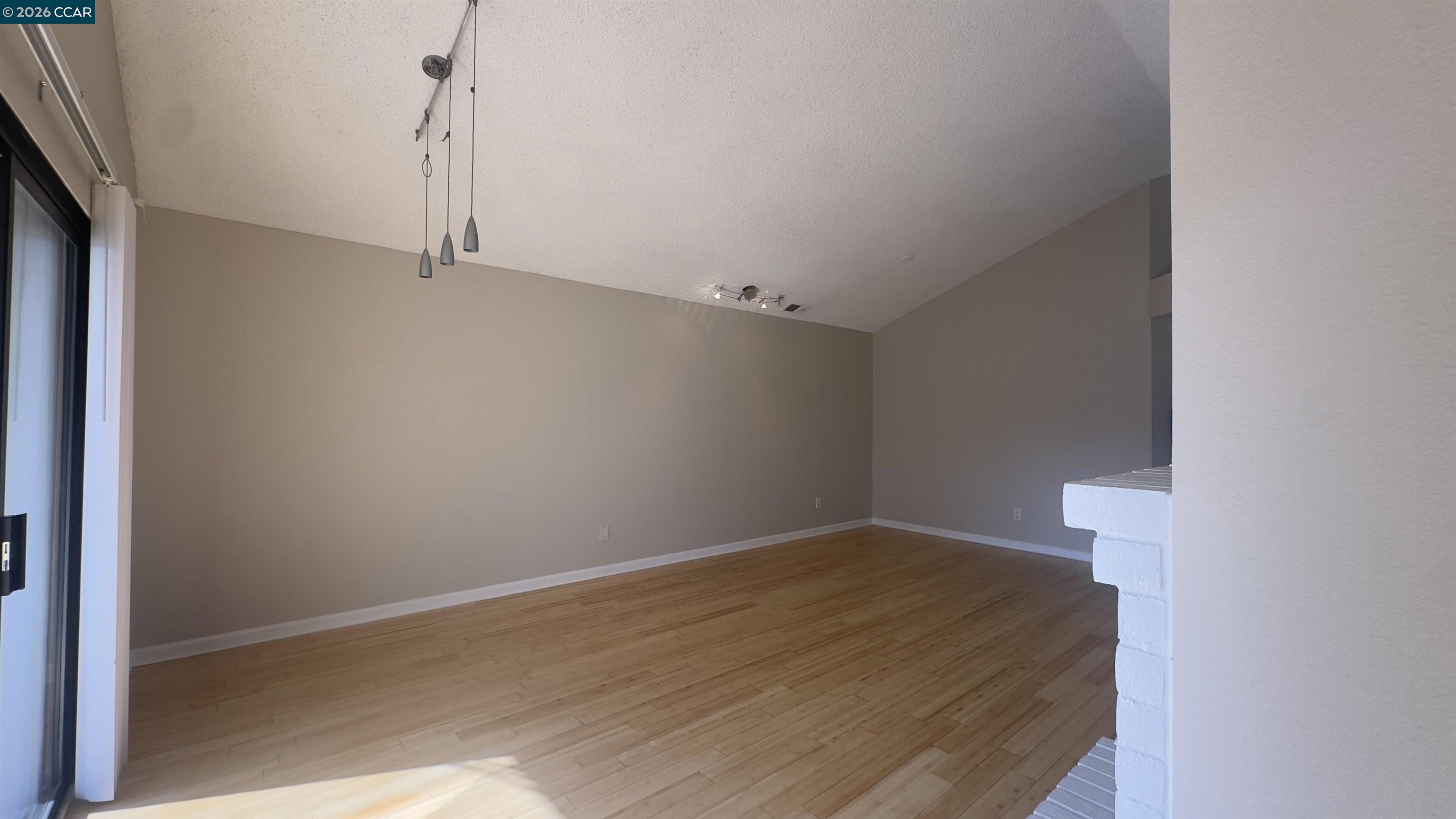 Detail Gallery Image 5 of 10 For 1006 Devonwood, Hercules,  CA 94547 - 2 Beds | 2 Baths