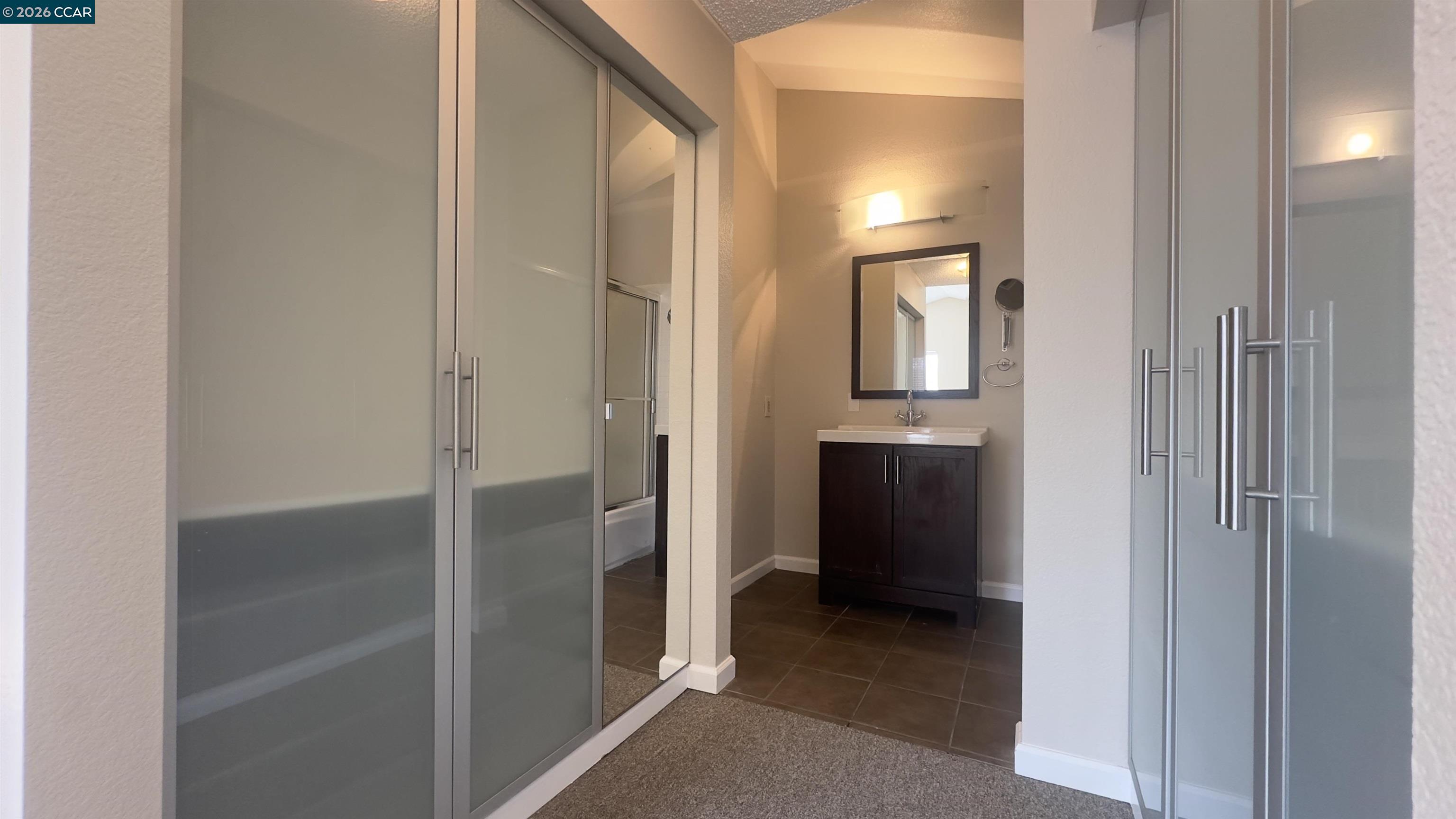 Detail Gallery Image 8 of 10 For 1006 Devonwood, Hercules,  CA 94547 - 2 Beds | 2 Baths