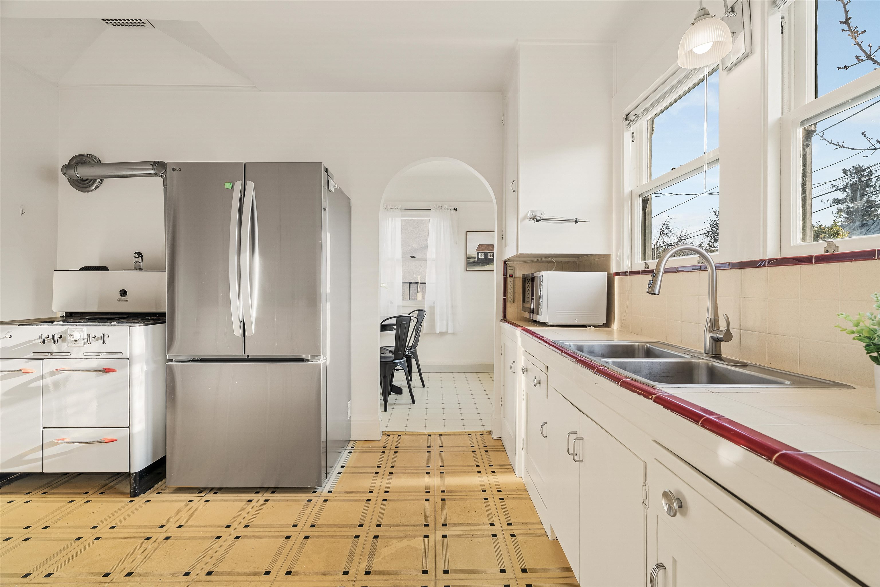 Detail Gallery Image 25 of 37 For 3010 Fairview Ave, Alameda,  CA 94501 - 2 Beds | 1 Baths