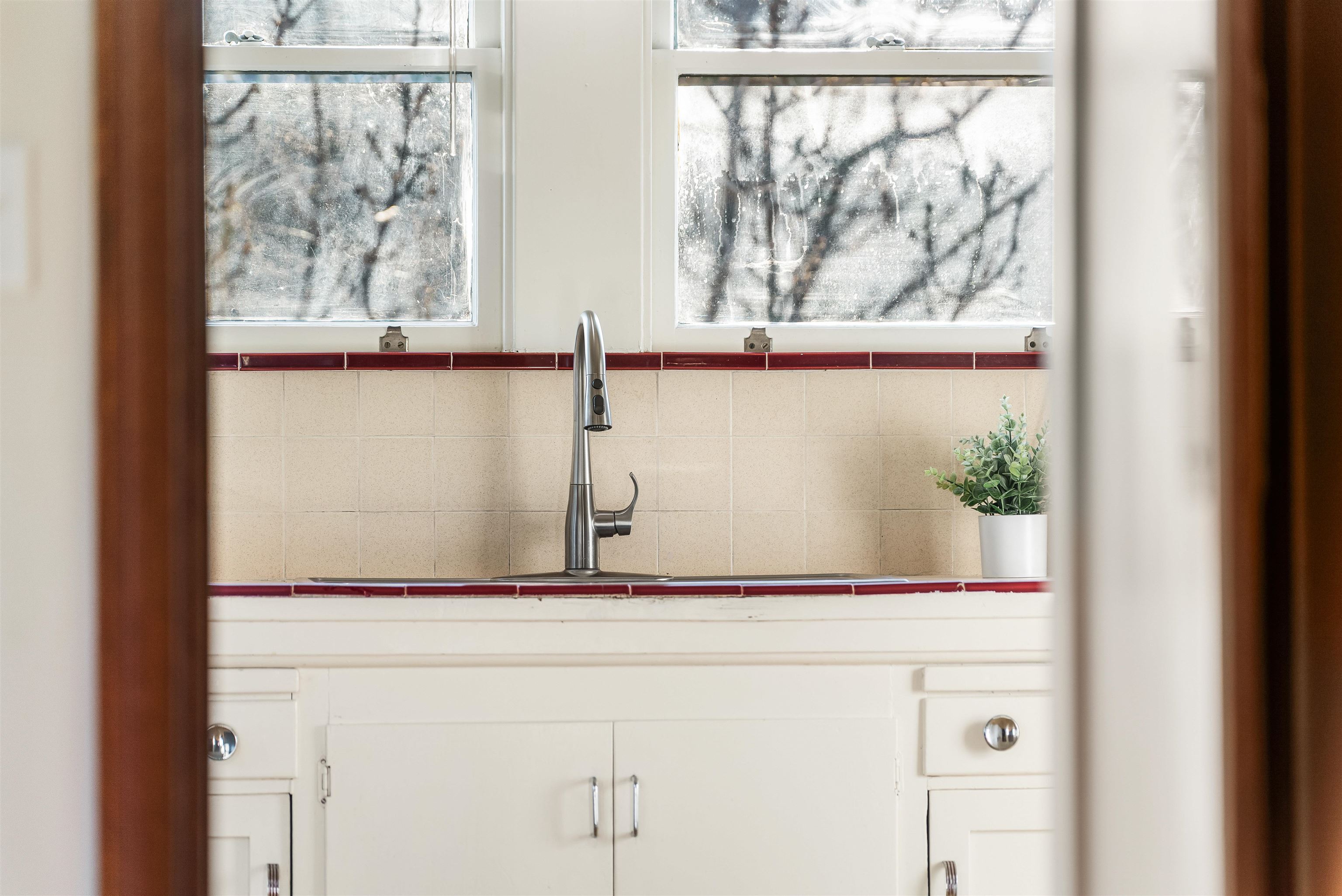 Detail Gallery Image 27 of 37 For 3010 Fairview Ave, Alameda,  CA 94501 - 2 Beds | 1 Baths