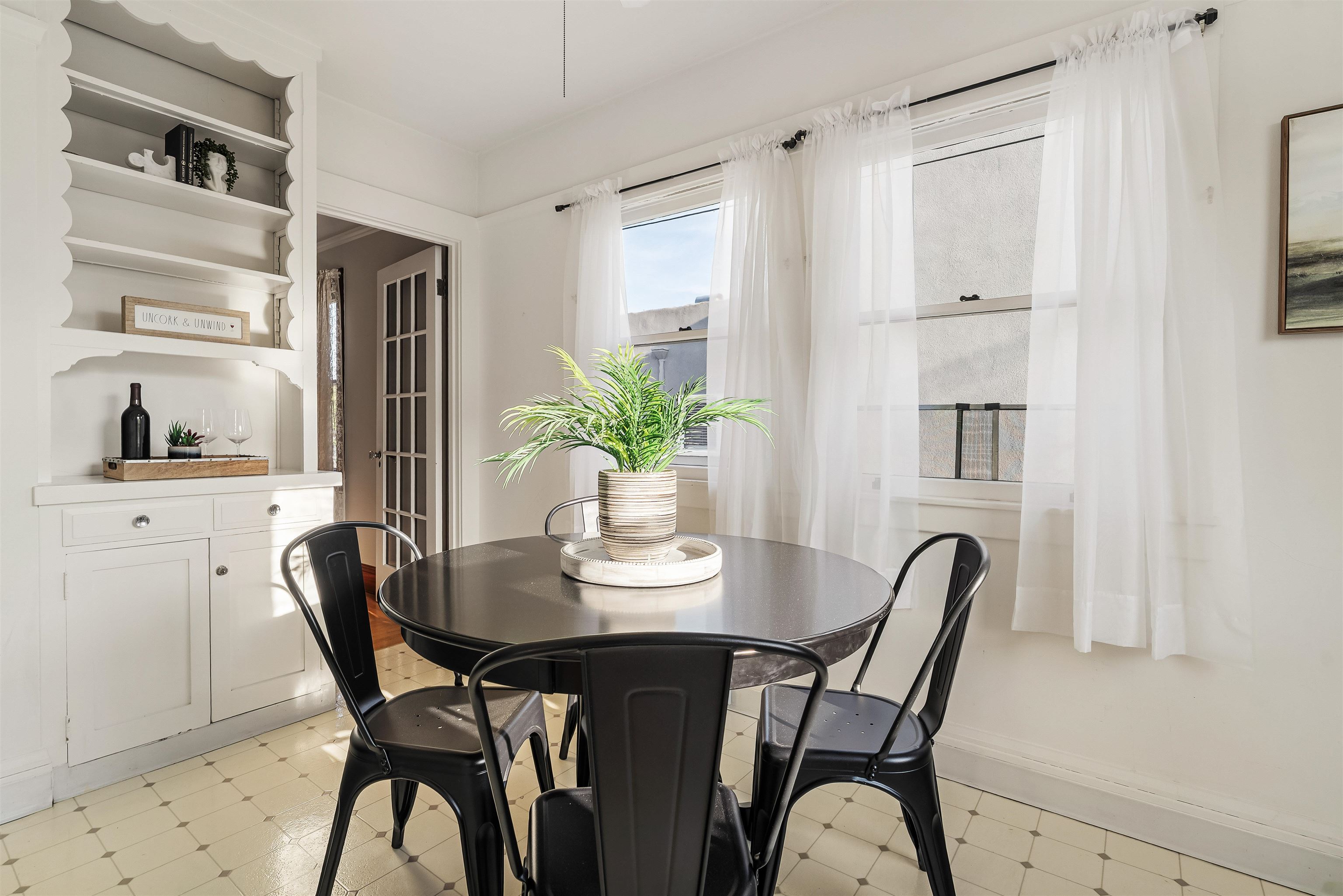 Detail Gallery Image 29 of 37 For 3010 Fairview Ave, Alameda,  CA 94501 - 2 Beds | 1 Baths