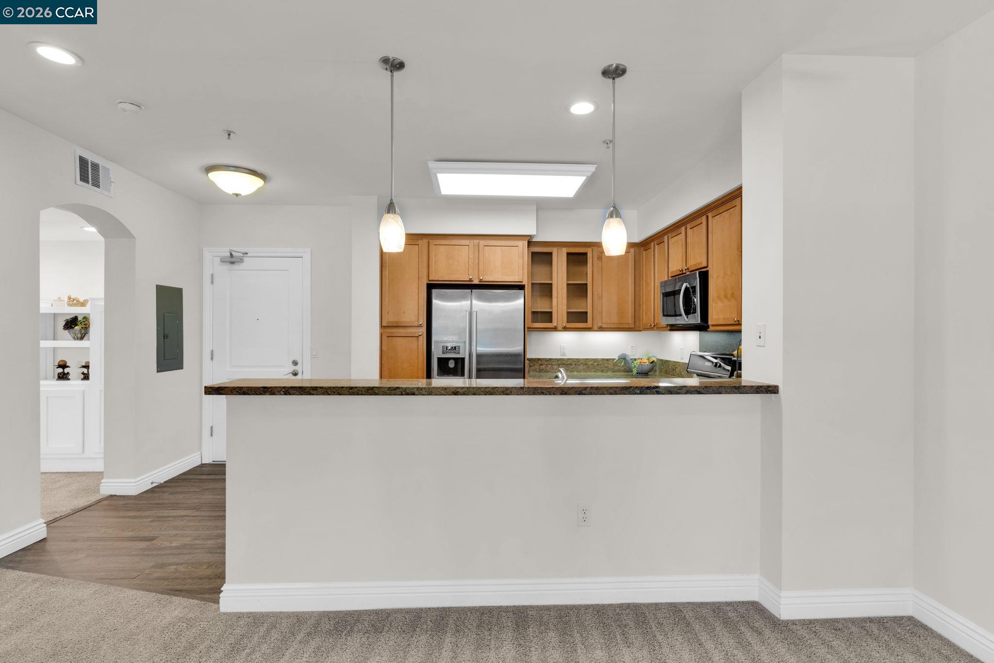 Detail Gallery Image 13 of 60 For 1310 Creekside Dr #303,  Walnut Creek,  CA 94596 - 3 Beds | 2 Baths