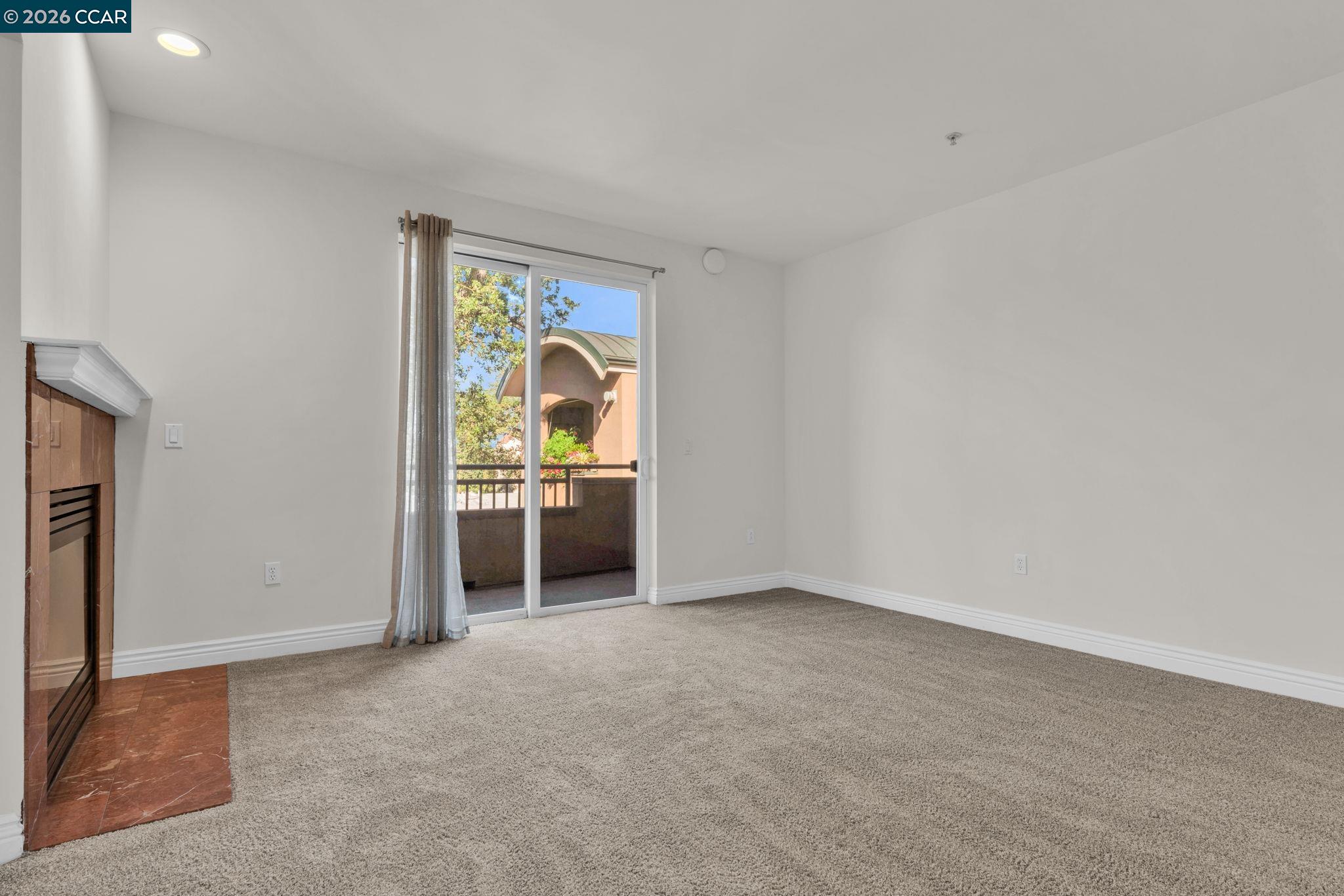 Detail Gallery Image 19 of 60 For 1310 Creekside Dr #303,  Walnut Creek,  CA 94596 - 3 Beds | 2 Baths