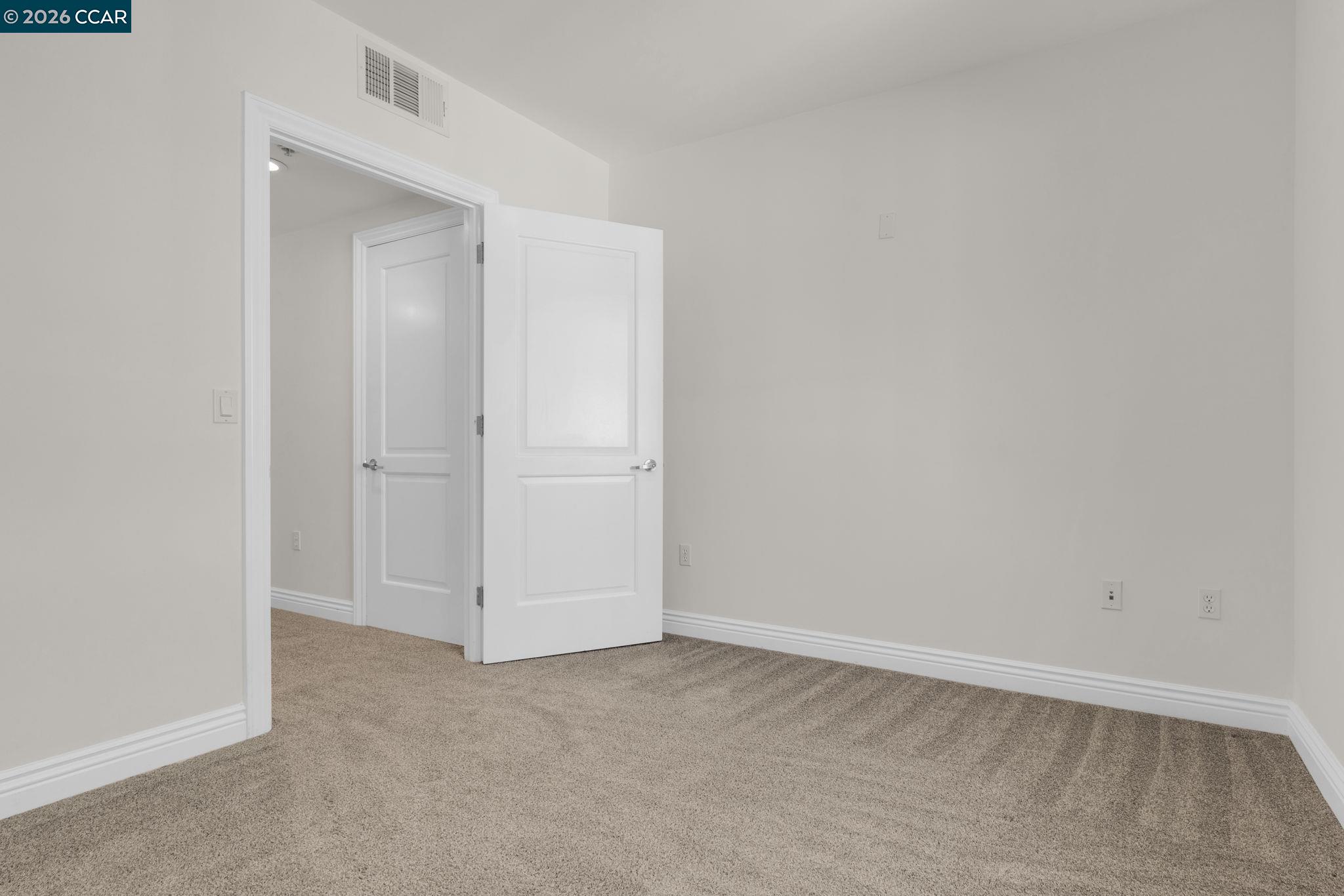 Detail Gallery Image 34 of 60 For 1310 Creekside Dr #303,  Walnut Creek,  CA 94596 - 3 Beds | 2 Baths