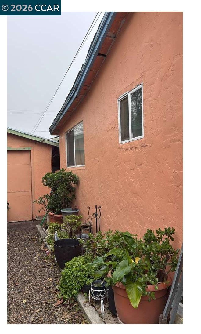 Detail Gallery Image 3 of 7 For 632 W 25th St, Merced,  CA 95340 - 2 Beds | 1 Baths