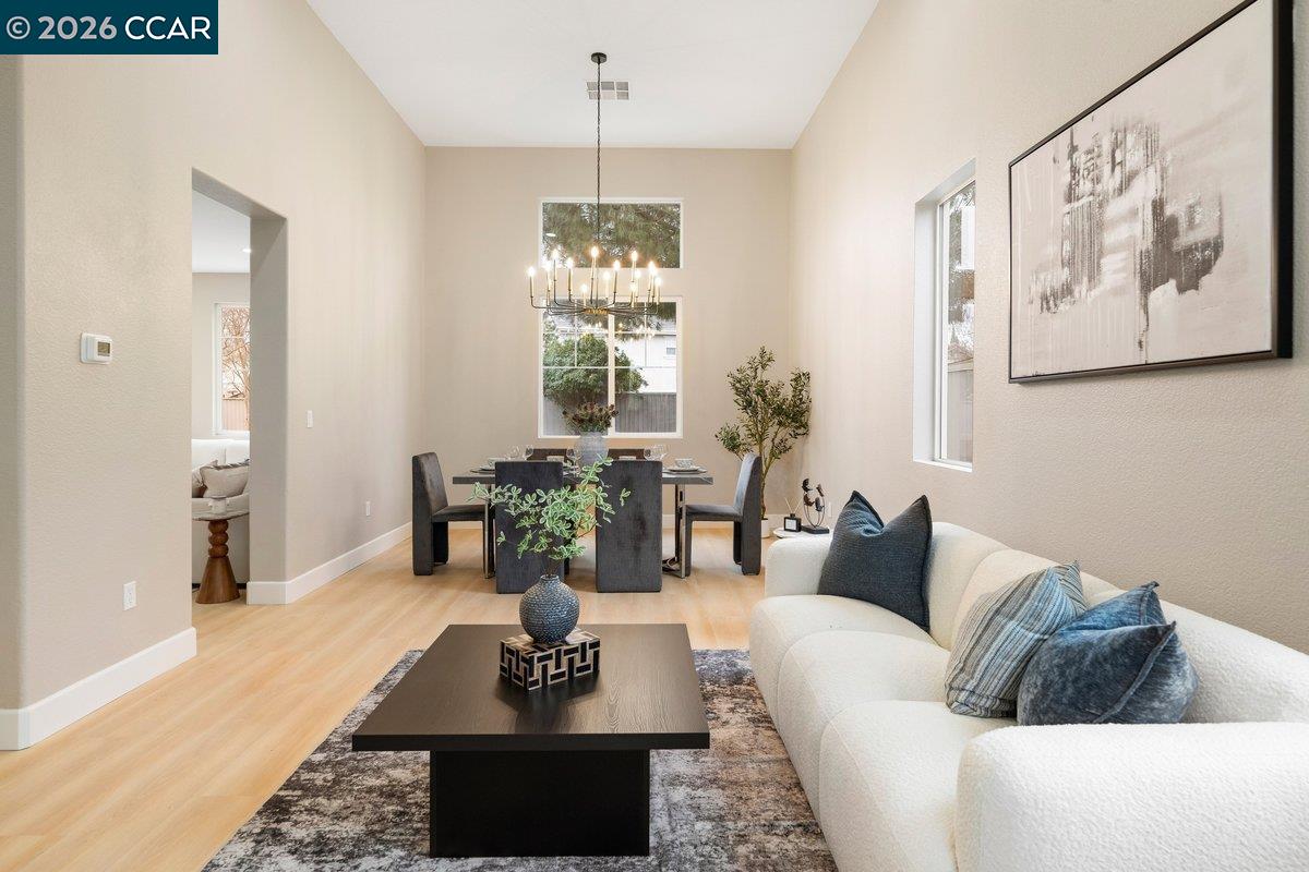 Detail Gallery Image 5 of 29 For 4632 Regis Dr, Tracy,  CA 95377 - 3 Beds | 2/1 Baths