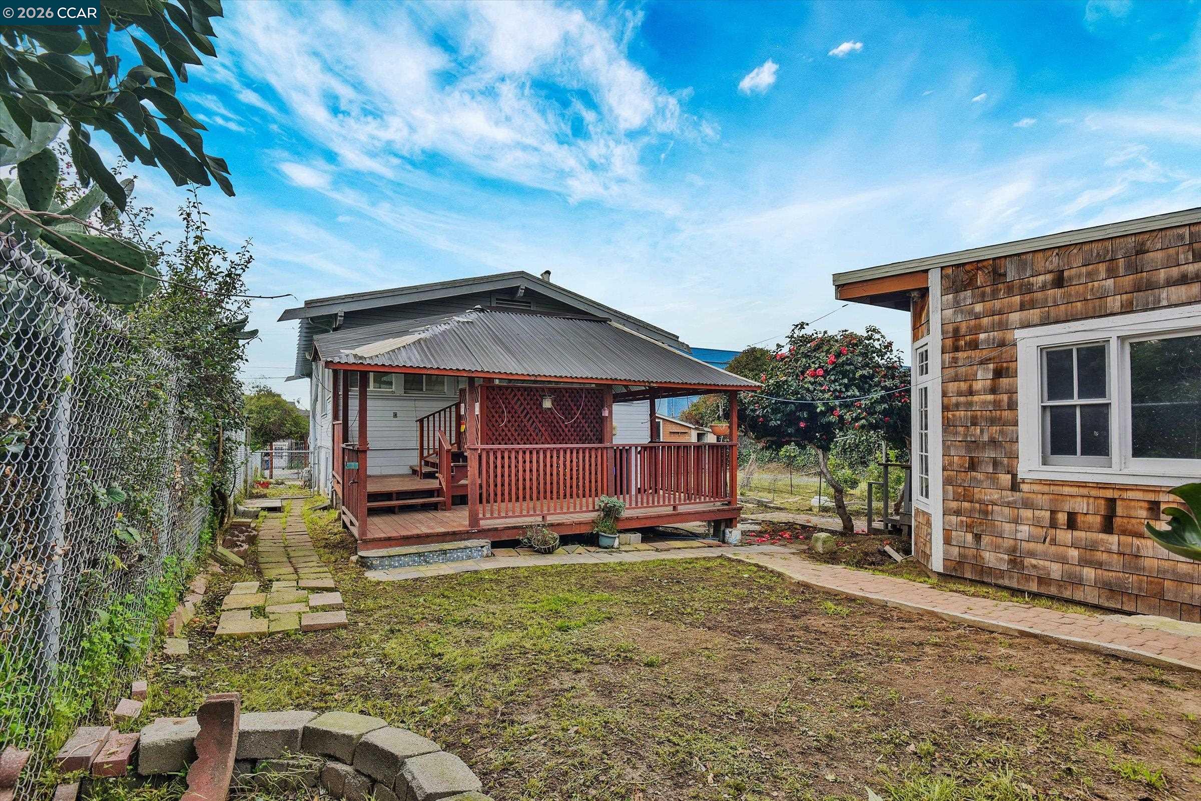 Detail Gallery Image 11 of 38 For 3750 Angelo Ave, Oakland,  CA 94619 - 4 Beds | 2 Baths